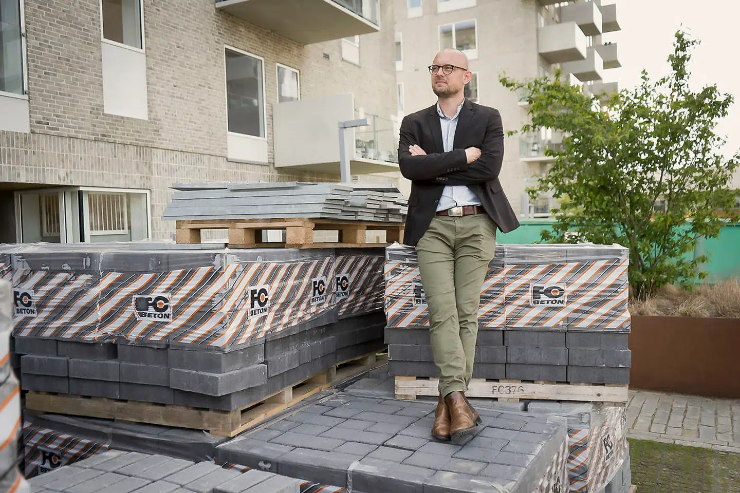 Anders Hyldborg, administrerende direktør for Boligportal, fortæller, at der er kommet en stor klump af nybyggede boliger på udlejningsmarkedet i 2020, hvilket er med til at forklare det stigende udbud af lejeboliger.