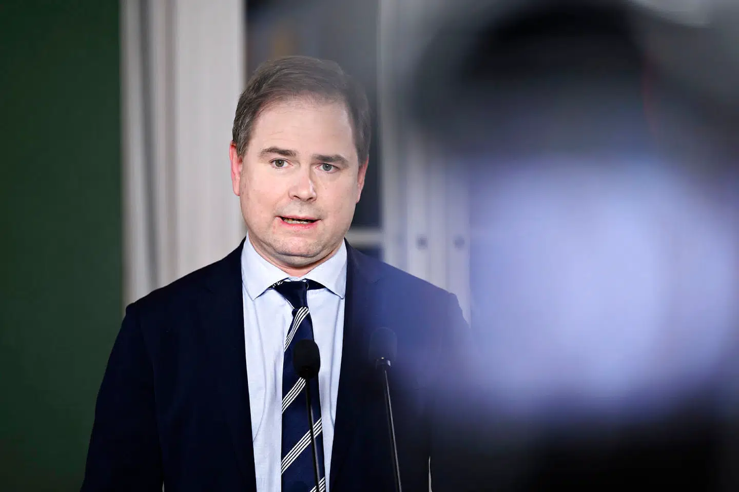 Finansminister Nicolai Wammen (S), da han sammen med skatteministeren og aftalepartierne Venstre, Radikale Venstre, Socialistisk Folkeparti og Det Konservative Folkeparti afholder pressemøde om aftale om grøn skattereform i Finansministeriet i København, tirsdag den 8. december 2020.. (Foto: Philip Davali/Ritzau Scanpix)