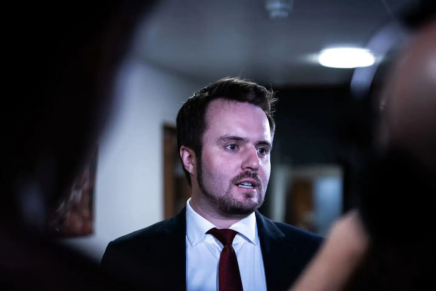 Erhvervsminister Simon Kollerup (S) er sikker på, at der er brug for hjælpepakken. (Foto: Emil Helms/Ritzau Scanpix)