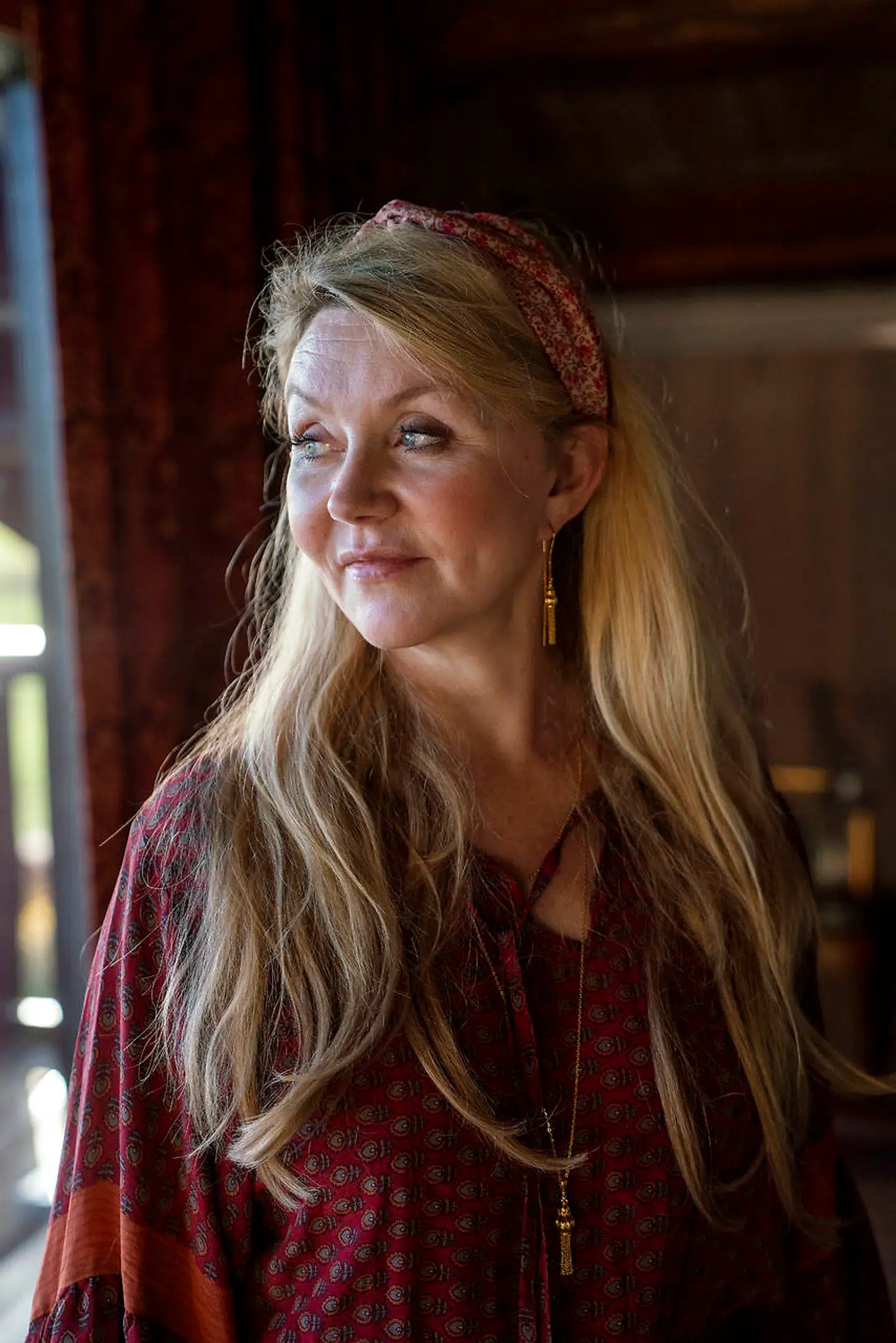 »Bare spring ud i det. Lav din egen bøn. Den bedste start er at sætte sig ned og skrive sin egen bøn. Det kan være ganske få linjer og gå så med den i lommen eller tasken. Tag den frem, sig den et par gange og mærk den tilstand, der følger med.«