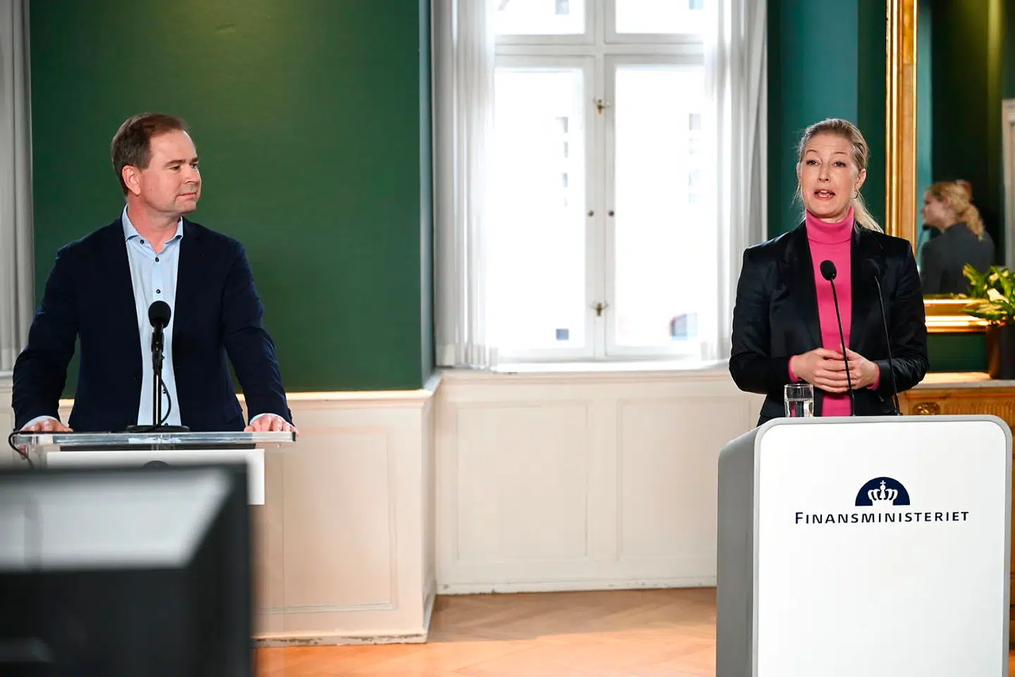 Finansminister Nicolai Wammen holder sammen med repræsentanter for Radikale Venstre, SF, Enhedslisten og Alternativet pressemøde om en delaftale på velfærdsområdet i Finansministeriet i København, lørdag den 5. december 2020.