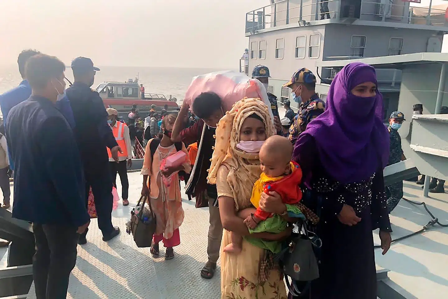 Flere end 1600 rohingya-flygtninge er blevet flyttet til øen Bhashan Char i Bangladesh. Øen bliver ofte oversvømmet.
