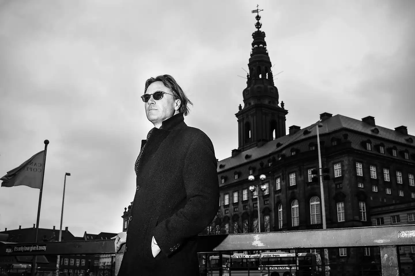 Politisk kommentator Peter Mogensen er »rystet« over minksagen og frygter en »management by fear«-kultur i toppen af centraladministrationen. Ét ord har dog sendt ham i skudlinjen på sociale medier.