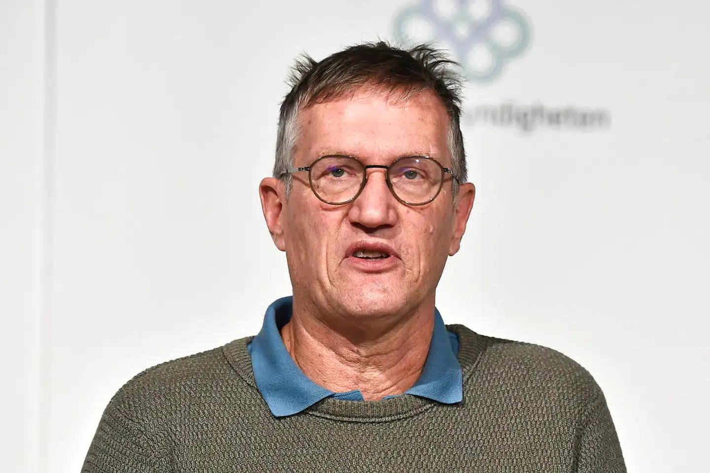 Den svenske statsepidemiolog, Anders Tegnell, er blevet kritiseret for at have haft for stor indflydelse på den svenske coronastrategi. Han er en af personerne bag strategien, hvor store dele af Sverige har holdt åbent under epidemien.