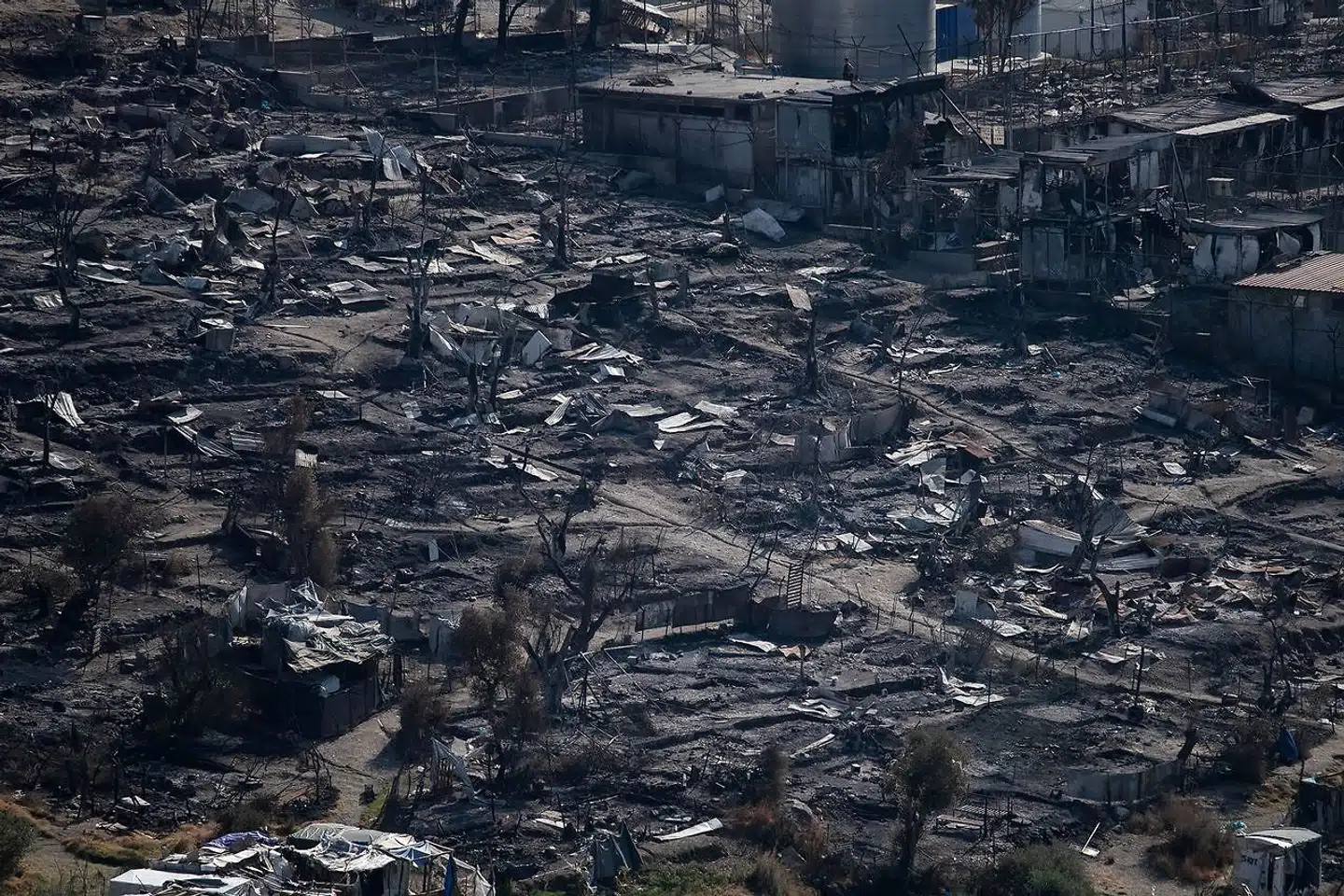 Den altødelæggende brand i Moria-lejren efterlod omkring 12.000 migranter hjemløse og jævnede flygtningelejren med jorden.