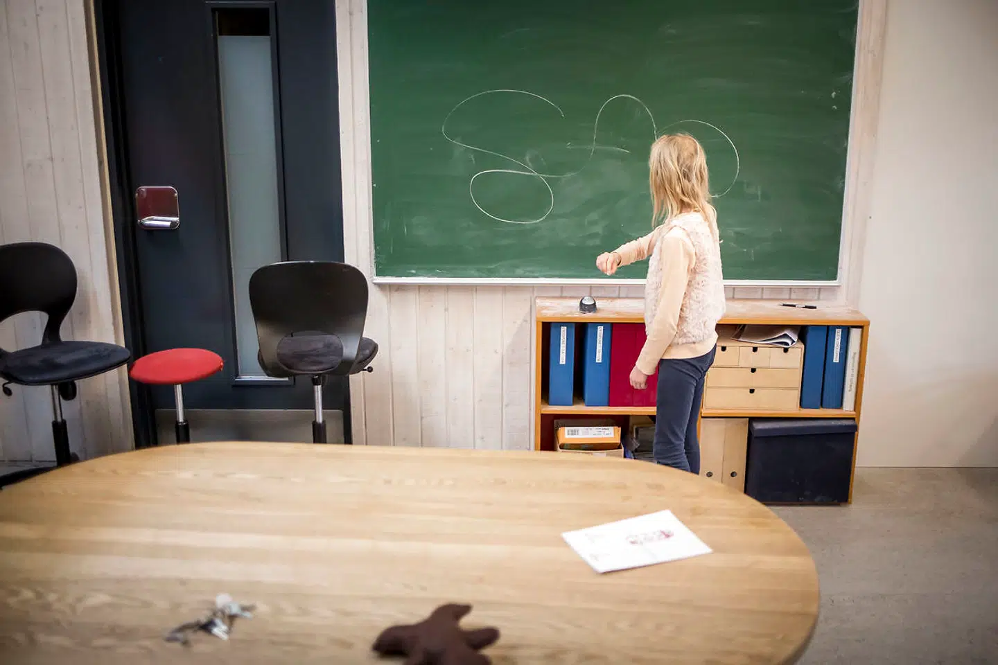 Elever skal nu fremvise to negative coronatest, hvis de vil ind på Vigerslev Allés Skoles matrikel. Flere forældre har klaget over beslutningen. Billedet er ikke fra Vigerslev Allés Skole.