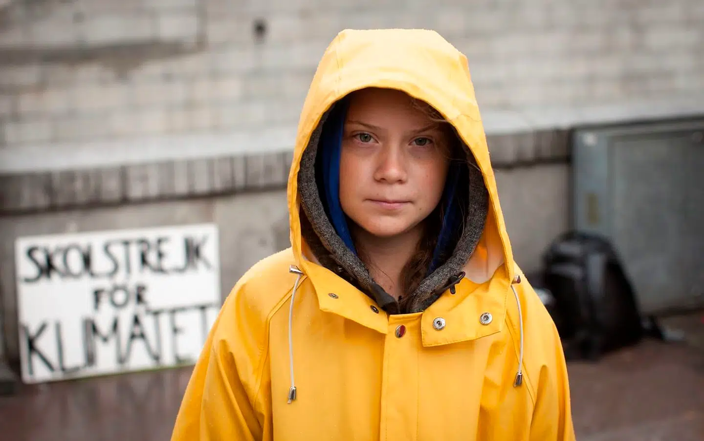 En ny dokumentarfilm går helt tæt på den svenske klimastjerne, Greta Thunberg, der viser sig som en skolepige, der går ind i klimakampen på trods af den berømmelse, hun får ud af det.