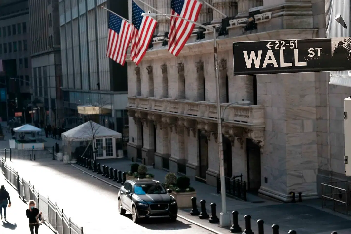 Det amerikanske Dow Jones-indeks satte en historisk rekord tirsdag. Det passerede for første gang 30.000.