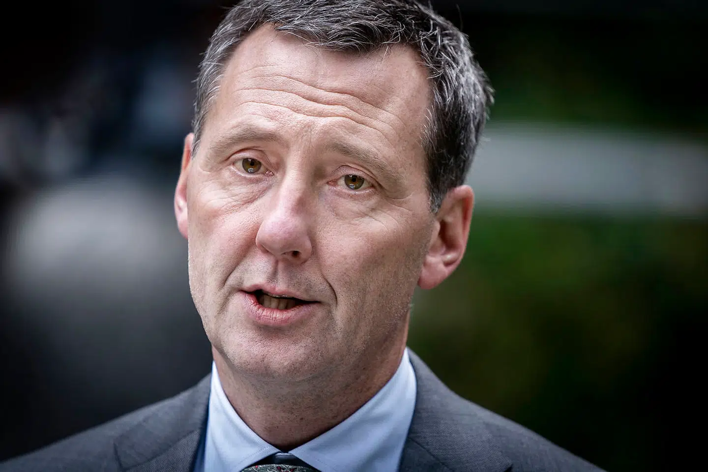 Justitsminister Nick Hækkerup (S) skal i samråd forklare, hvorfor ministeriets kendskab til den manglende lovhjemmel ikke straks kom til hverken hans eller departementschefens kendskab.