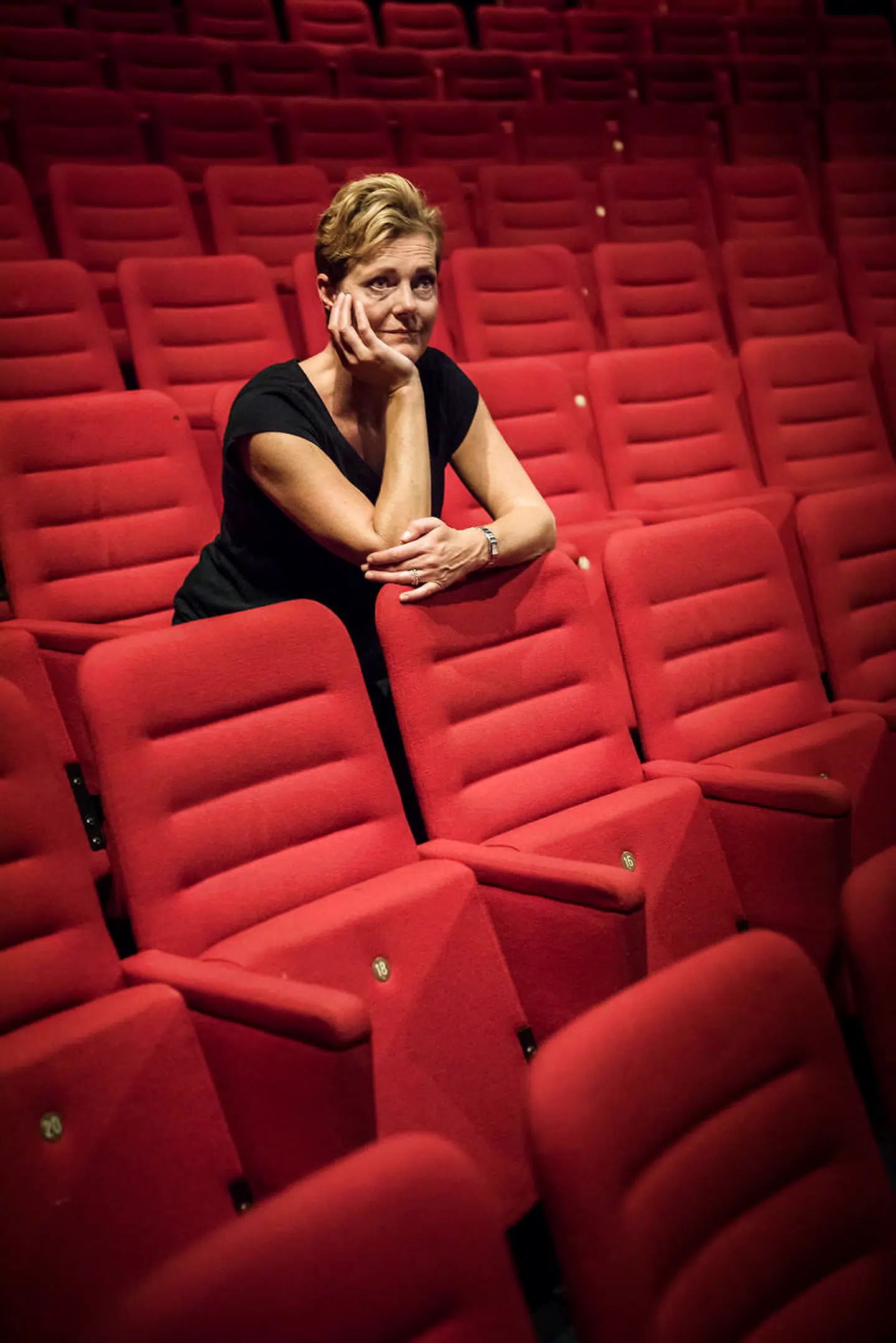 »Jeg tror, vi får fortællinger om at være ensom, men også om nye måder at være sammen på,« siger teaterdirektør Mette Wolf.