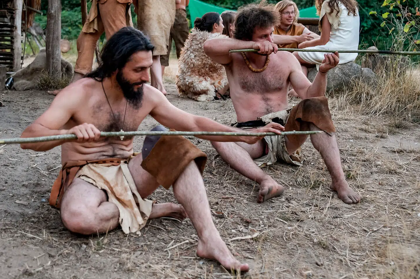 Det moderne menneske – homo sapiens – opstod for cirka 300.000 år siden i Østafrika. Foto fra Steinzeitpark Dithmarschen, der er et arkæologisk museum og forsøgscenter.