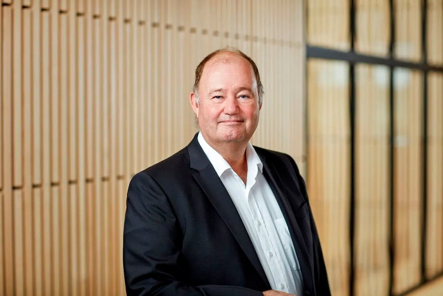 Adm. direktør i Hillerød Forsyning, Søren Støvring, stopper, efter at det er kommet frem i en lokal podcast, at han fik høje millionlønninger og kørte i Mercedes og Jaguar som firmabiler. I pressemeddelelsen angives dog en »række politiske udmeldinger« som årsag. PR-foto: Martin Solyst