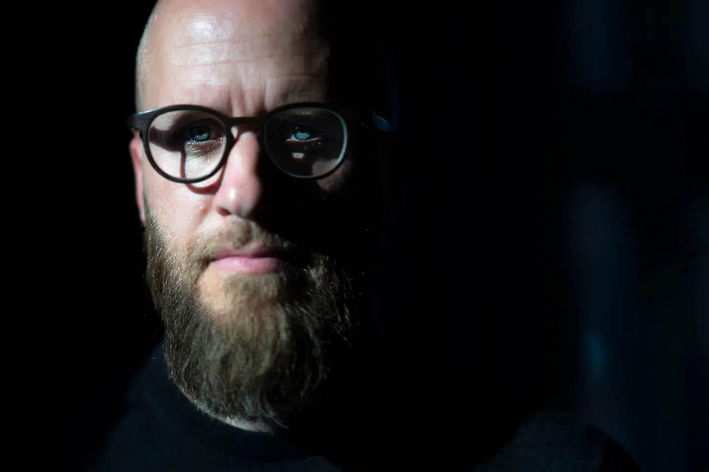 »Der er mange, der taler om, at vi sidder på toppen af samfundet, men der mangler et blik på de mænd, som er på bunden. At få talt dem op, er vigtigt,« siger David Russel, der er initiativtageren bag Dansk Mandesamfund, der dannes i dag.