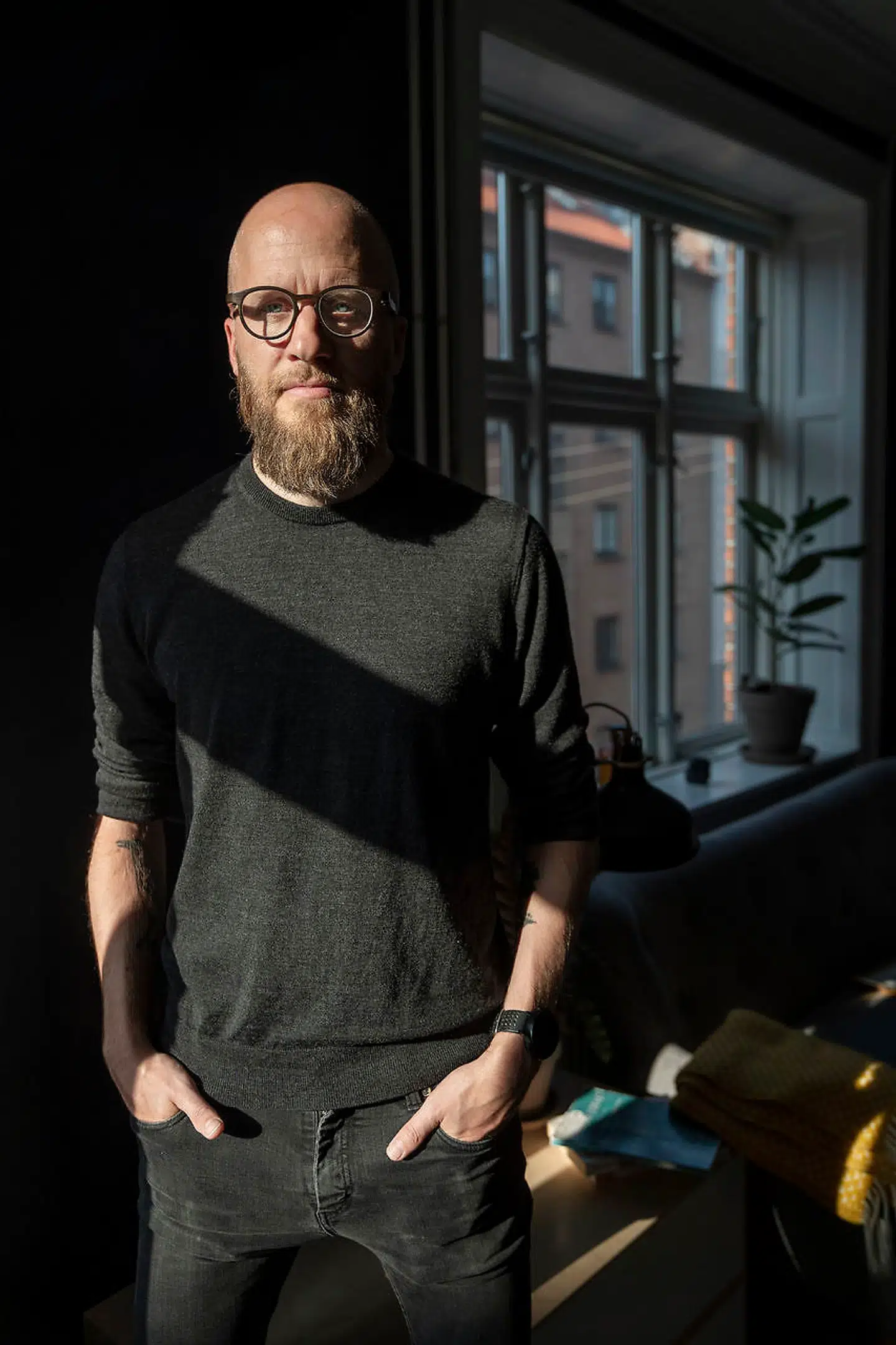 »Vi vil gerne have mænd engageret i ligestilling for alle,« siger David Russel fra Dansk Mandesamfund. Han er folkeskolelærer og tidligere initiativtager til en underskriftsindsamling, der vil have mænd til at tage ansvar i samfundsdebatten om sexisme og seksuel chikane.