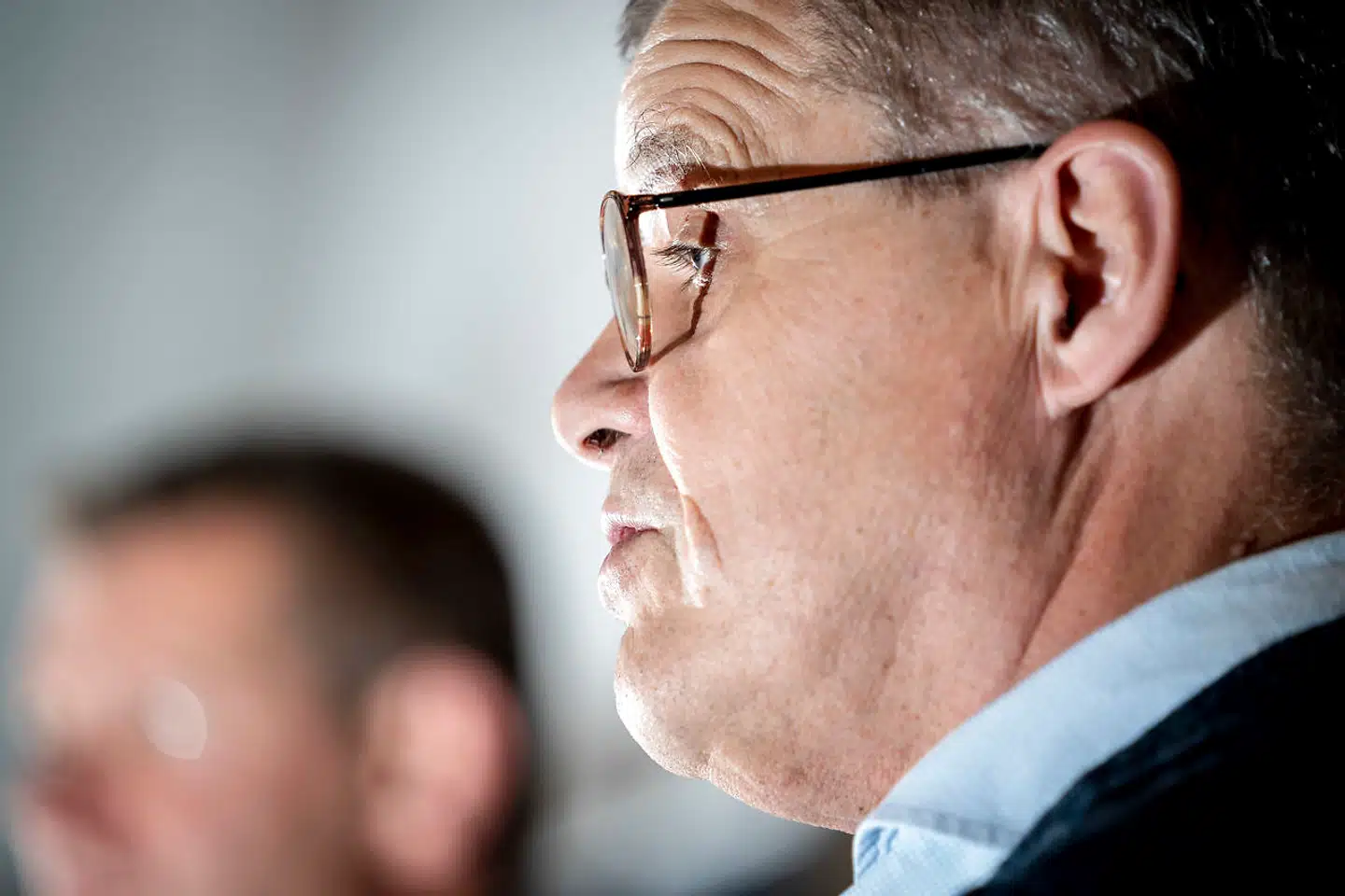 Én bestemt bemærkning fra Kåre Mølbak, direktør i Statens Serum Institut, fik regeringens støttepartier til at tabe kæben tirsdag under Folketingets eksperthøring.