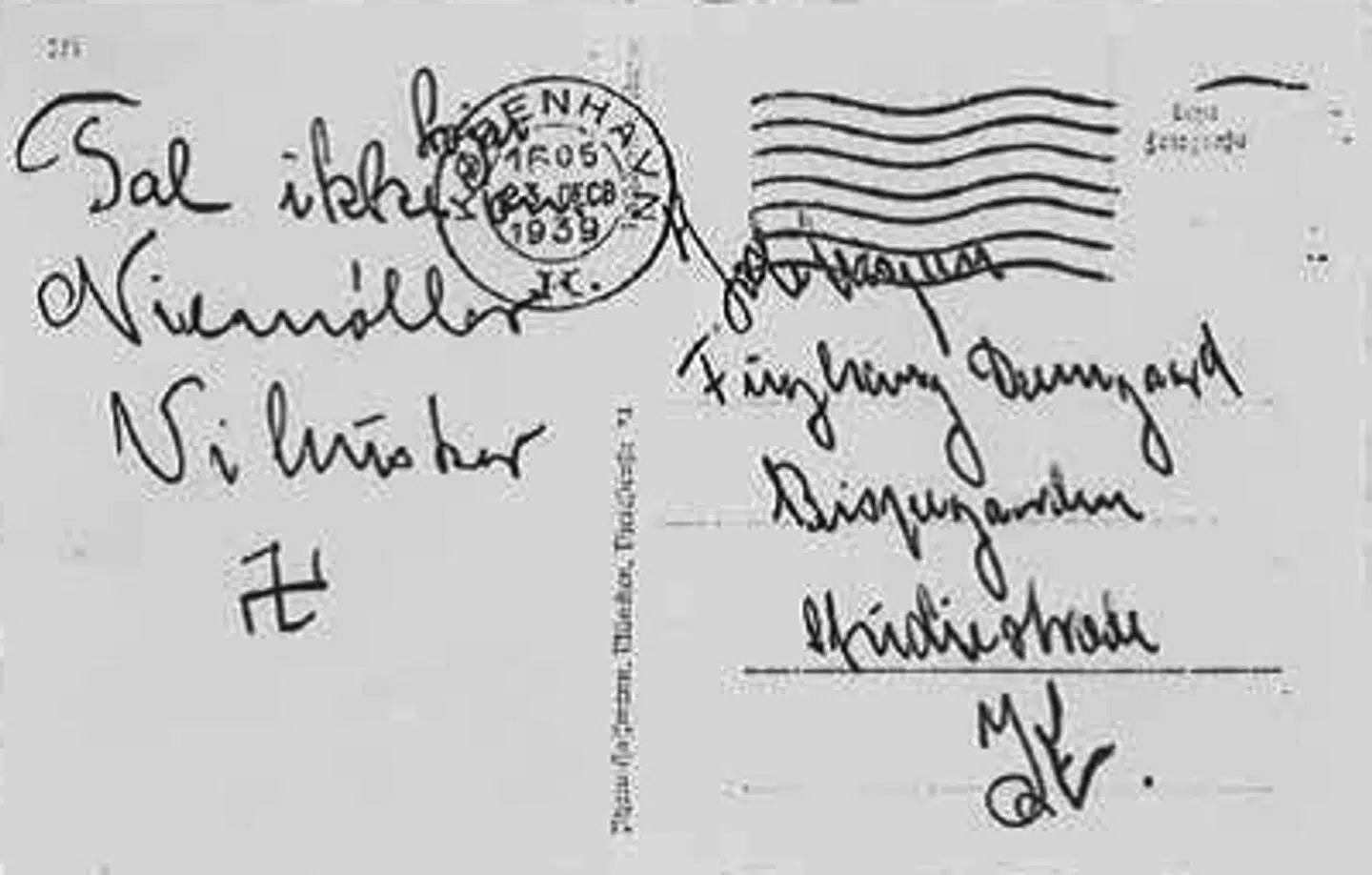 I Hans Fuglsang-Damgaards privatarkiv findes en del vrede breve og kort vendt mod hans indsats for jøderne og mod nazismen. På kortets forside var der et billede af Adolf Hitler, og på bagsiden står der: »Tal ikke højt om Niemøller. Vi husker.« Dateringen er 23. december 1939. Henvisningen går på den tyske bekendelseskirke, som Martin Niemöller var leder af.