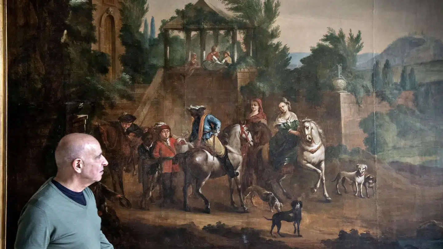 I Strandgade 6 boede søhelten Tordenskiold, før han i 1720 rejste til Tyskland og blev dræbt i en duel. I Strandgade holdt han store fester og fyrede med seks små kanoner, når der var gilde. Stuerne i huset var rigt dekorerede med malerier. På dette maleri ser man en jagtscene med personer, der er så karakterfulde, at de sandsynligvis viser virkelige personer fra 1700-tallet.