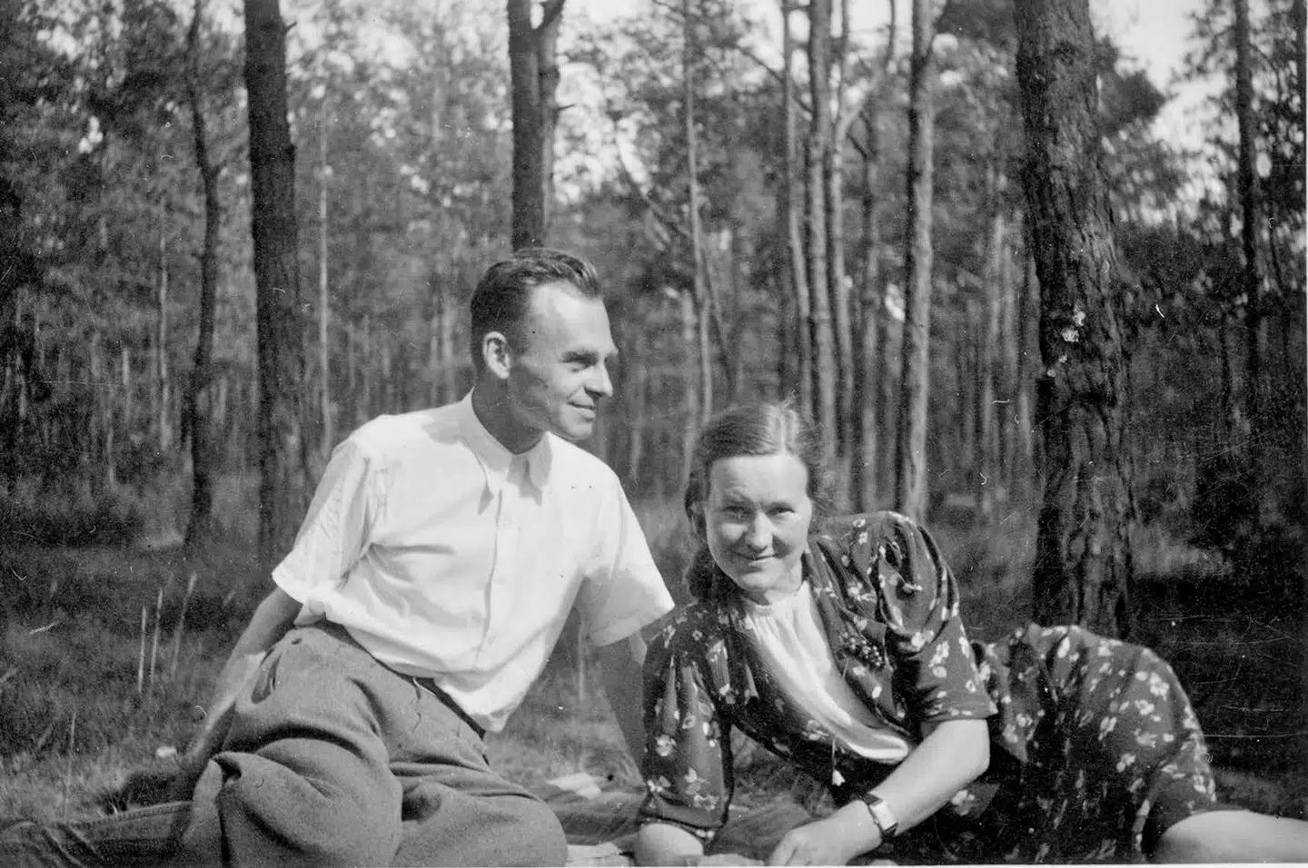 Witold Pilecki sammen med hustruen Maria, fotograferet efter at Pilecki var flygtet fra Auschwitz.