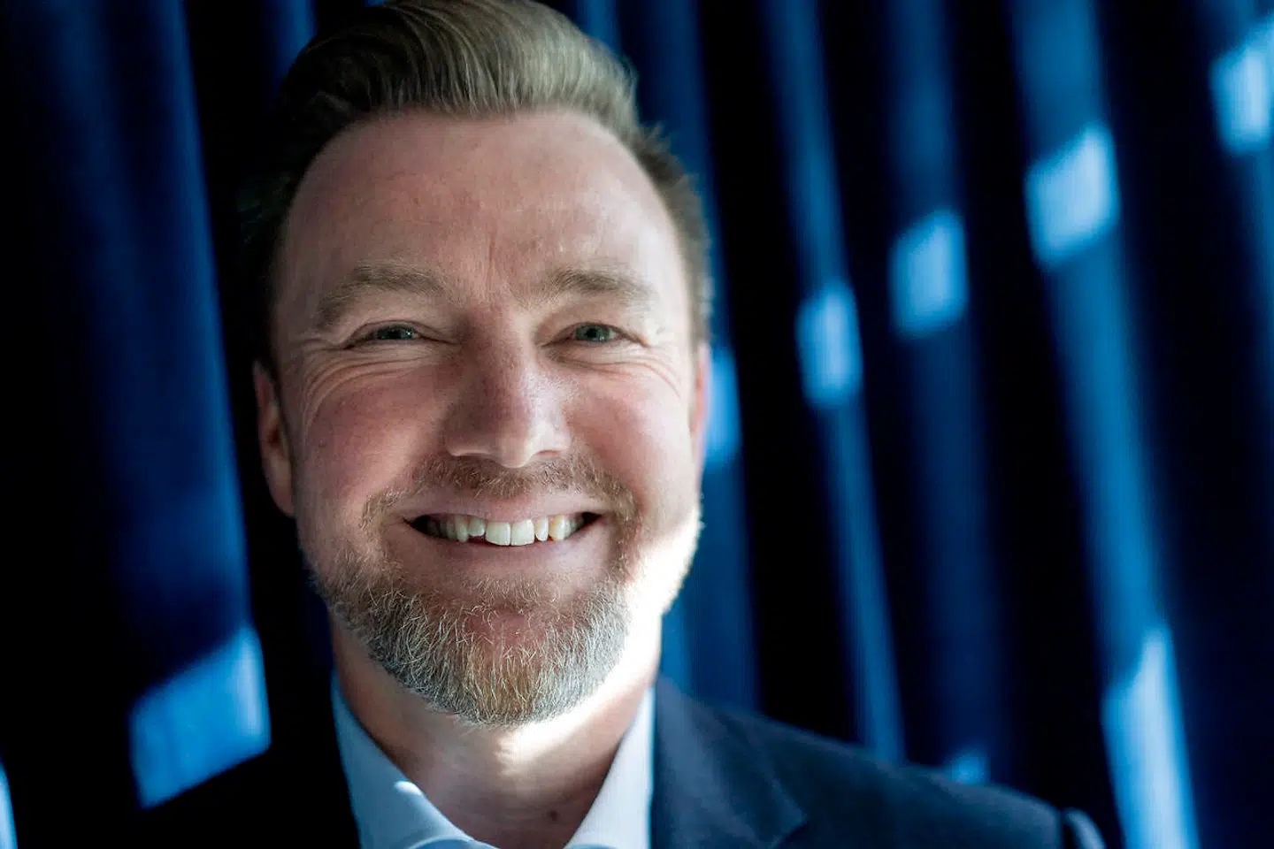 »Mange tror, at jeg altid har været den stille, mens min far var den udadvendte og ekstroverte, men det har nok været lige omvendt. For selv om man måske ikke skulle tro det, så var min far vel dybest set ret introvert. Han ofrede sig selv for forretningen.«