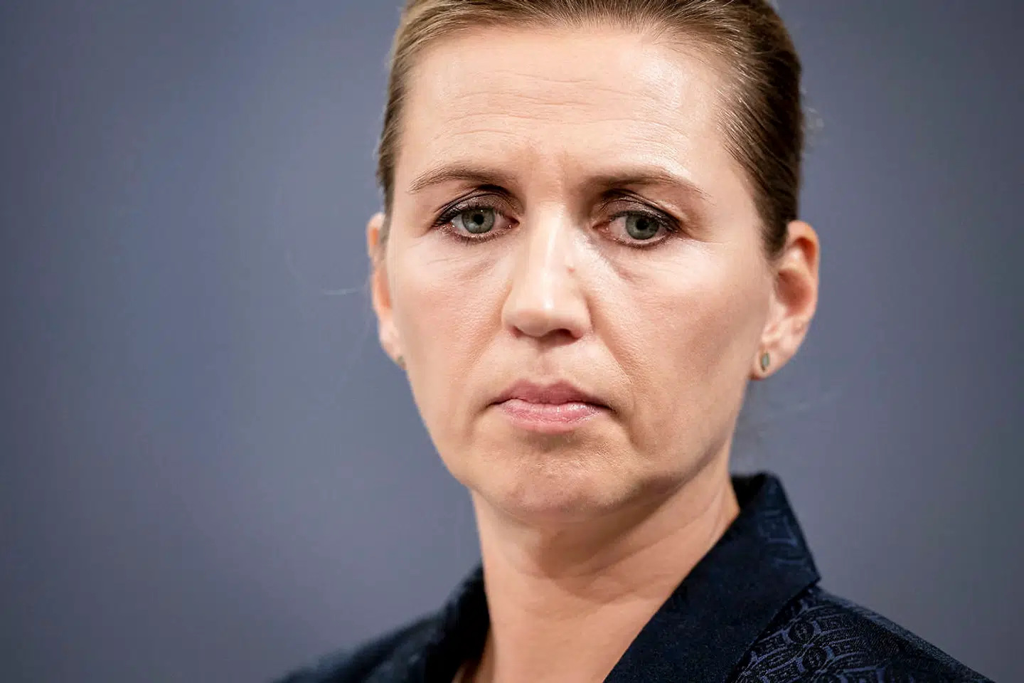 »Det, jeg vil sige her i aften, vil få store konsekvenser for alle danskere,« indledte statsminister Mette Frederiksen (S) det historiske pressemøde 11. marts, som på flere planer indvarslede en ny tid, også parlamentarisk. Et udkast til en ny epidemilov lægger op til at bevare magten centralt hos regeringen. Men ikke alle er enige.