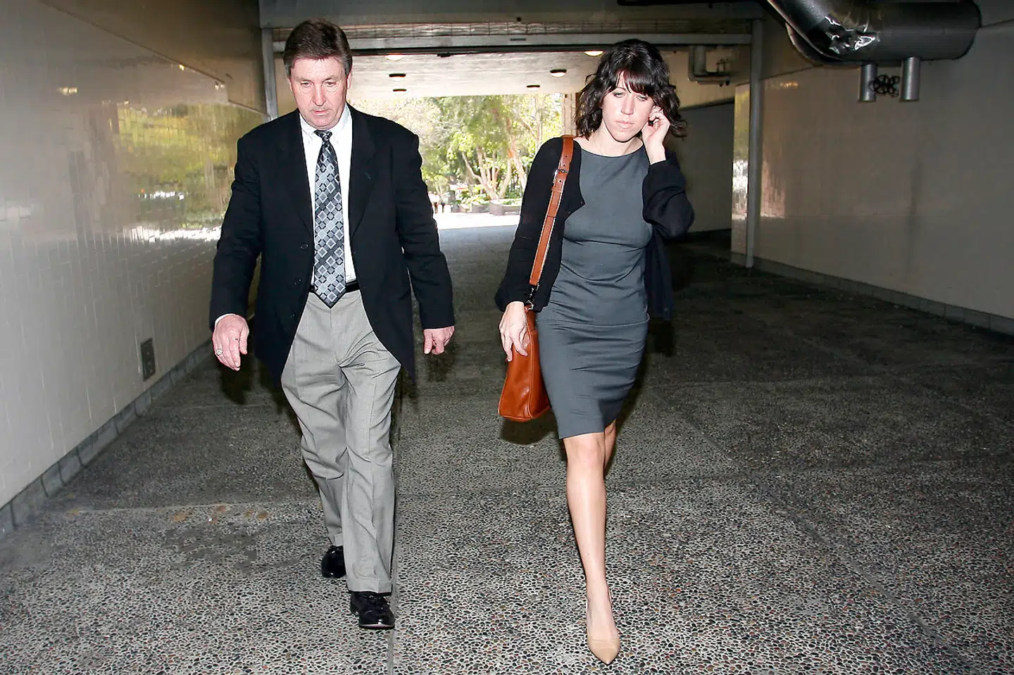 Britney Spears' far, Jamie Spears, forlader retten i Los Angeles 10. marts 2008. Jamie Spears været datterens værge i over 12 år, fordi man vurderede, at hun ikke var i stand til at tage vare på sig selv.