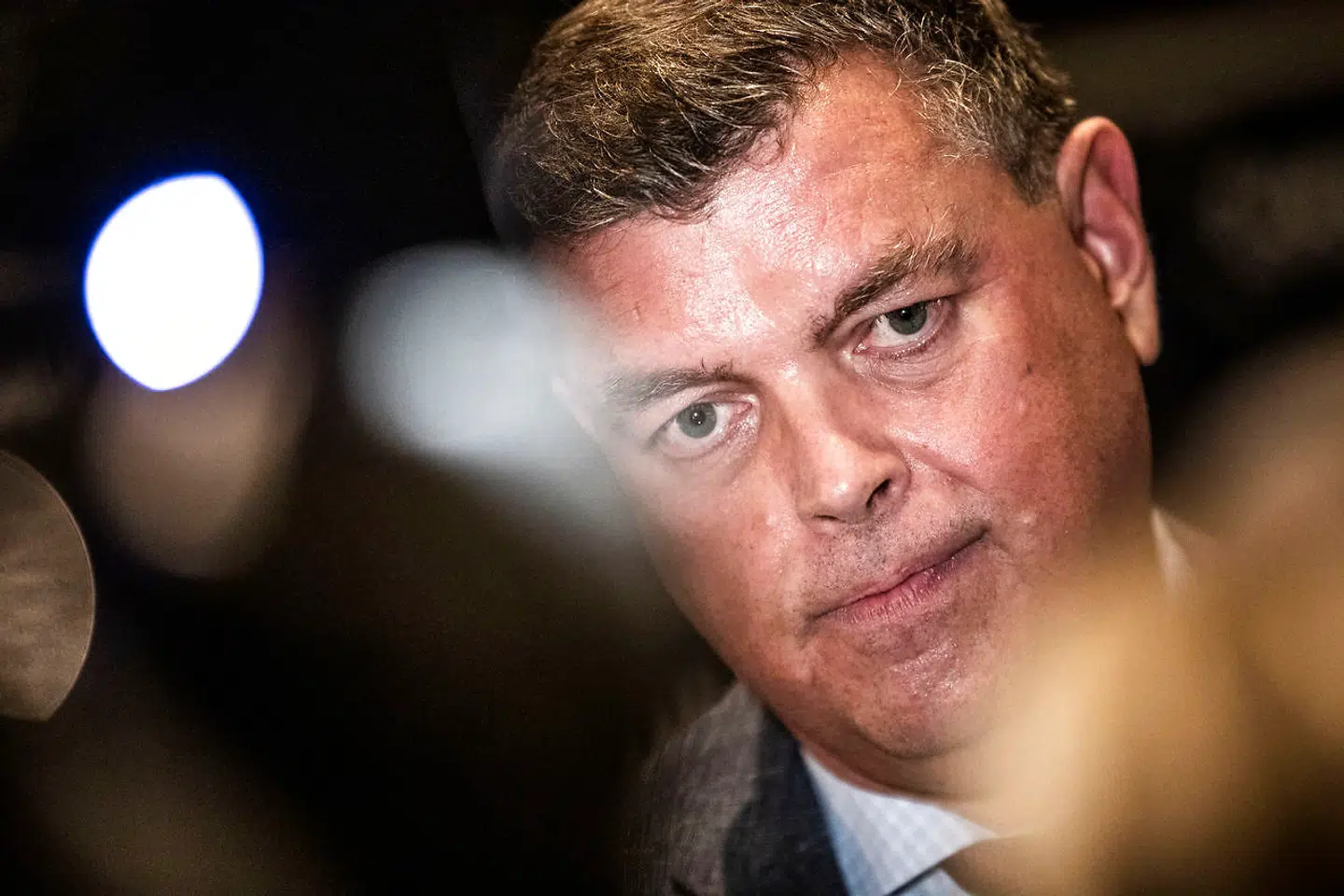 Minister for fødevarer, fiskeri og ligestilling Mogens Jensen (S) erkender tirsdag, at det var en fejl, at regeringen sendte en ordre om, at alle danske mink skal aflives. Det skulle have været en »anbefaling«.