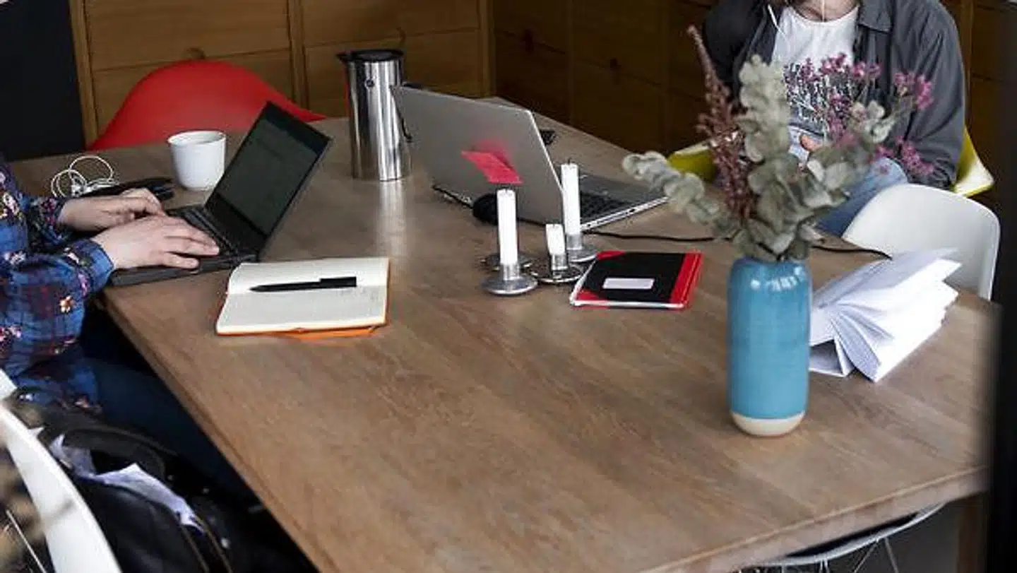 Det udbredte hjemmearbejde og hjemmestudiearbejde under coronakrisen har åbnet manges øjne for, om internetforbindelsen derhjemme nu også er god nok.