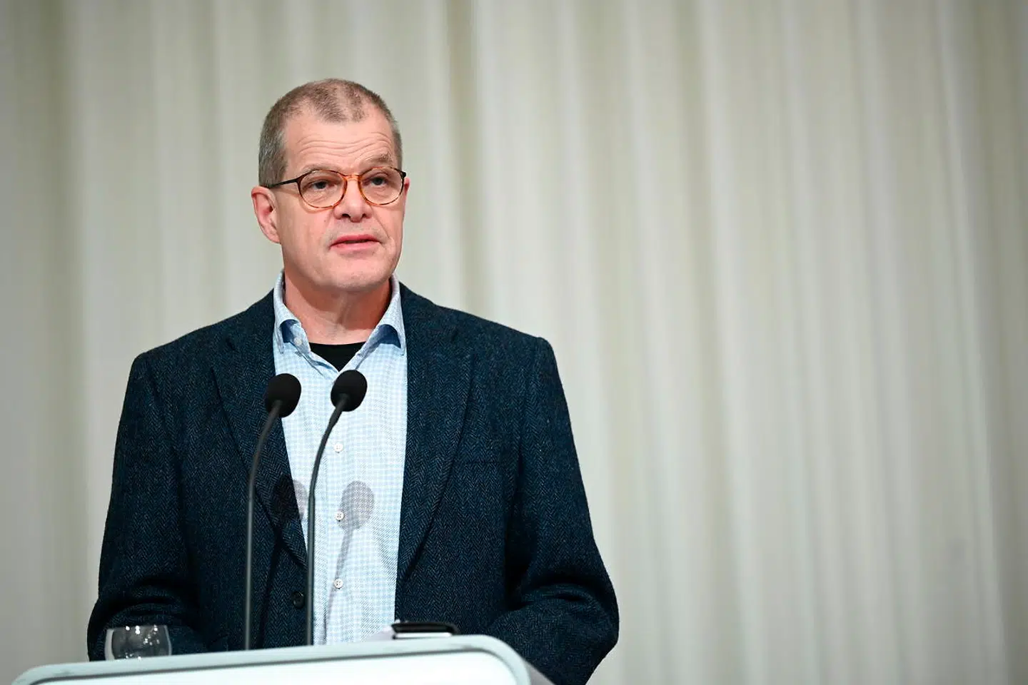 Statsminister Mette Frederiksen (S), sundheds- og ældreminister Magnus Heunicke (S), erhvervsminister Simon Kollerup (S), direktør i Sundhedsstyrelsen Søren Brostrøm og faglig direktør i Statens Serum Institut Kåre Mølbak afholder pressemøde med præsentation af en række restriktioner i Nordjylland som følge af situationen med COVID-19-smitte i mink, i Spejlsalen i Statsministeriet torsdag den 5. november 2020. Det drejer sig om restriktioner i Hjørring, Frederikshavn, Brønderslev, Jammerbugt, Vesthimmerland, Thisted og Læsø kommuner.