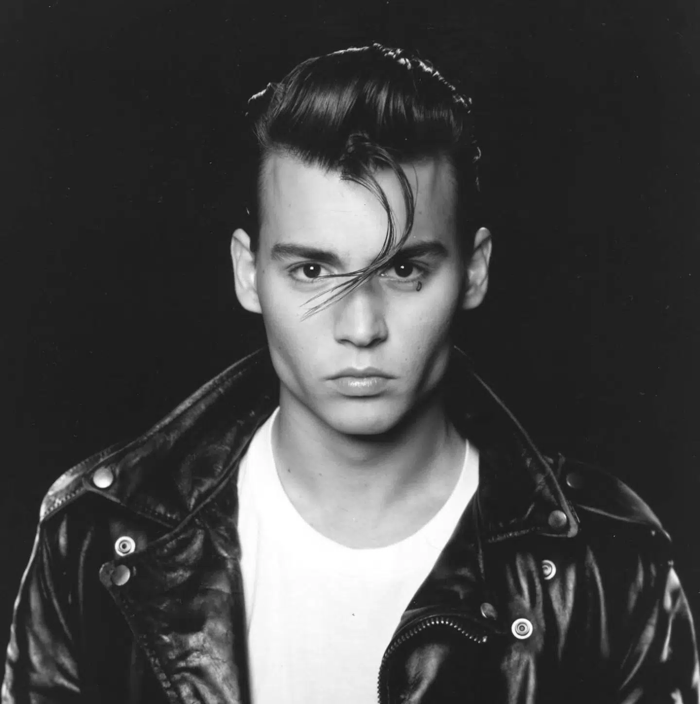 Johnny Depp havde det perfekte ansigt til »Cry Baby«. Siden traf skuespilleren en række valg, der fik ham ind i de mest spændende filmsamarbejder – og på forsiden af sladderbladene
