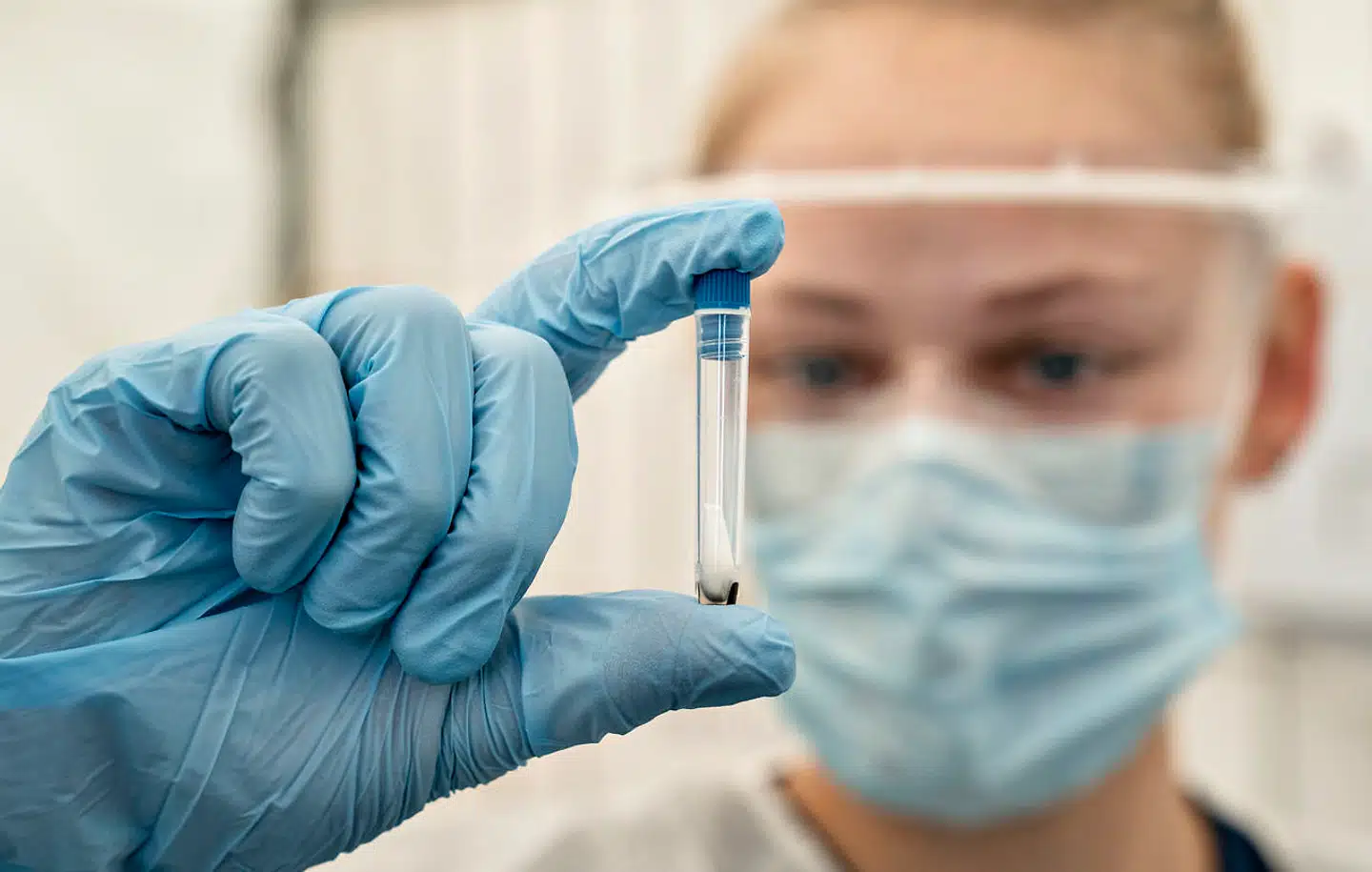 Smittetrykket er nu faldet til 1,1, oplyser Statens Serum Institut.