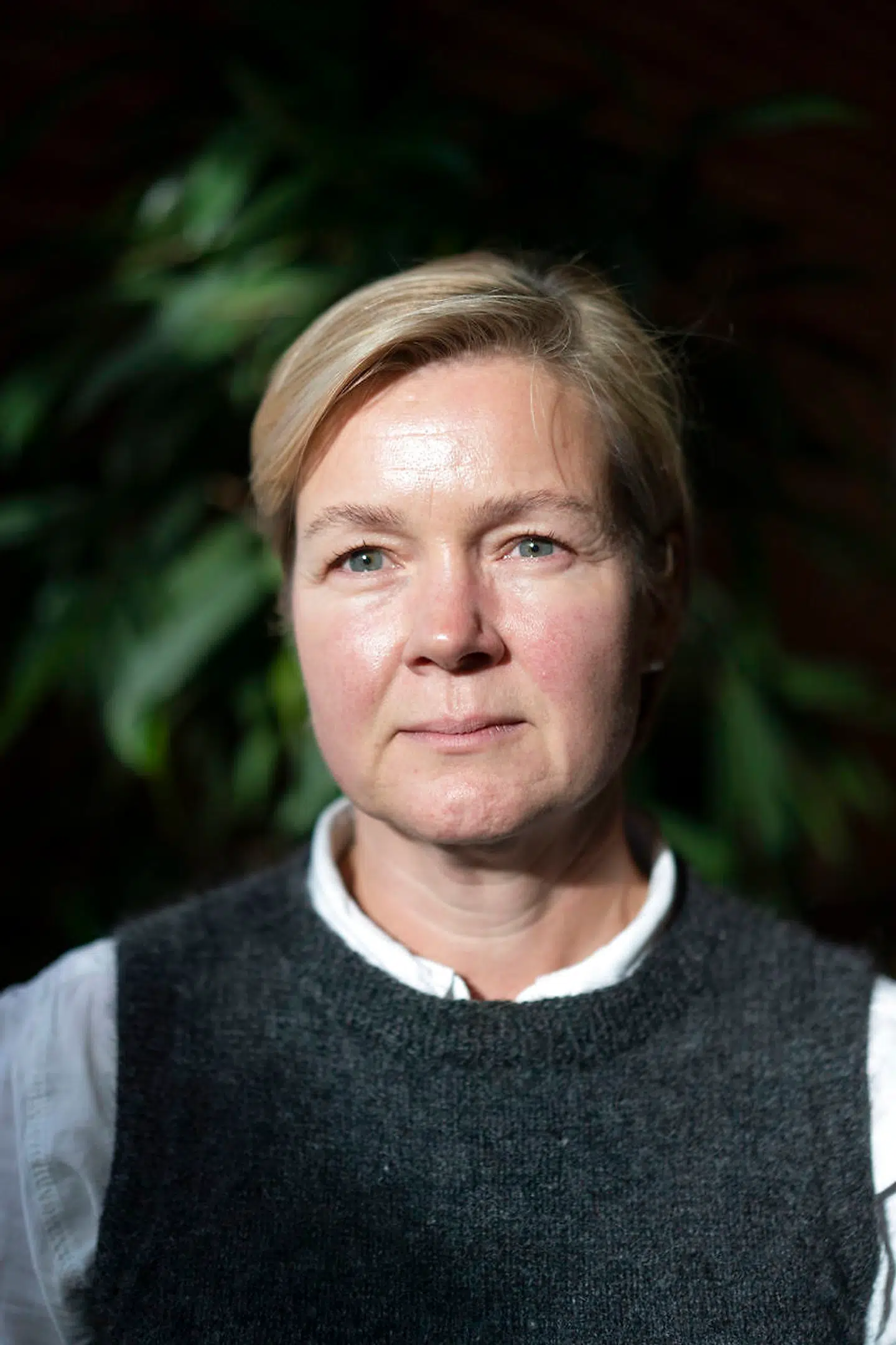 Maria Nielsen Westbrook er biblioteksleder i Rudersdal Kommune. Hun beskriver de unges opførsel som »teenageopførsel«, men fortæller at den af og til går over stregen. Flere af hendes medarbejdere føler sig ikke rustede til at håndtere de unge.