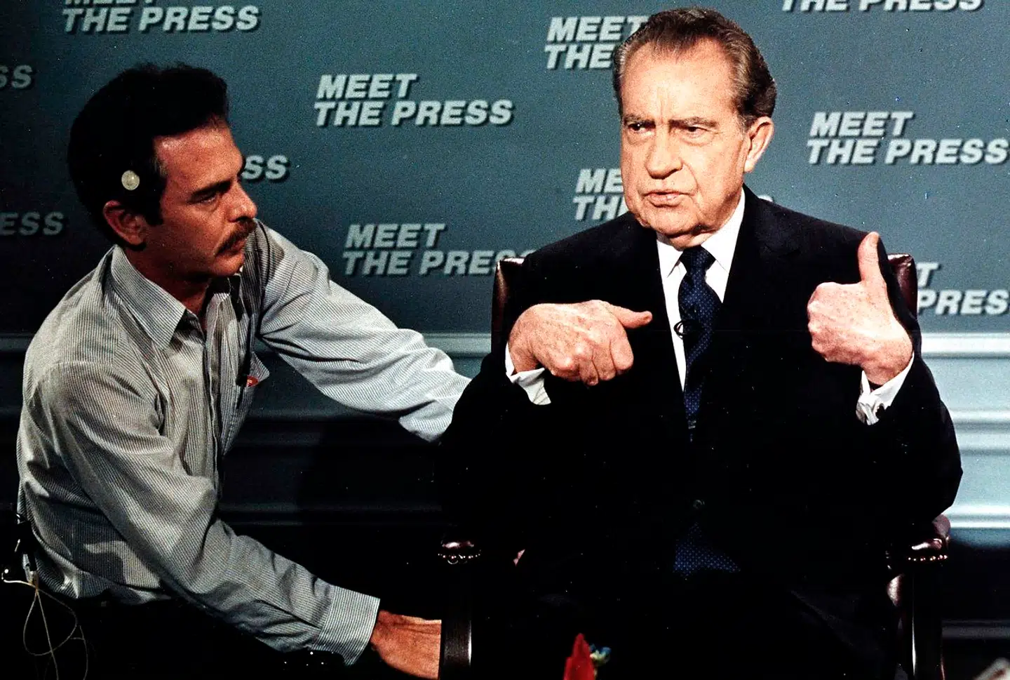 USAs tidligere præsident Richard Nixon på besøg i NBC-studiet i april 1988.