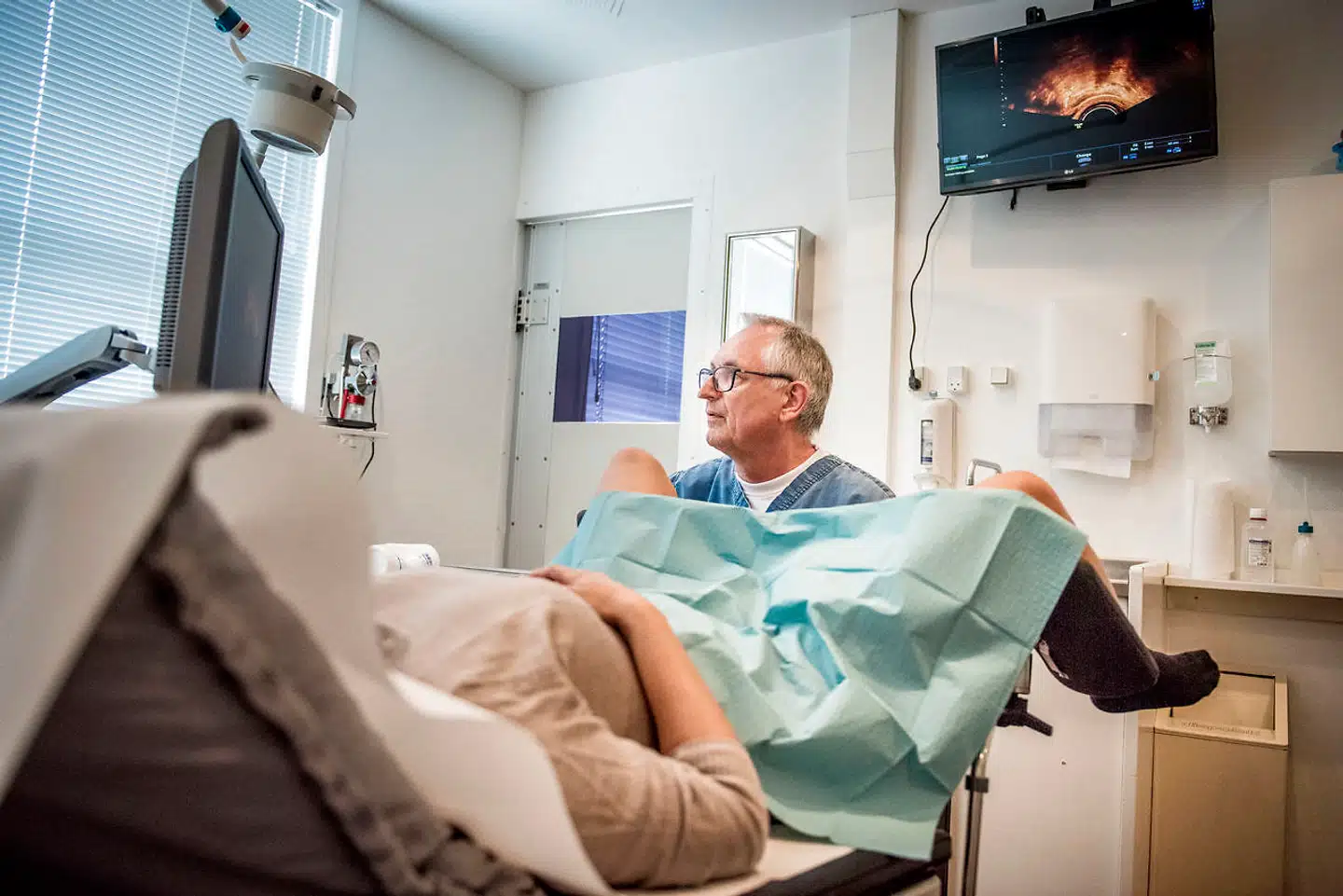 »I Danmark er vi blevet rigtigt dygtige til fertilitetsbehandling. Men vi har fuldstændig negligeret forebyggelsesdelen. De unge mangler generelt helt grundlæggende viden om deres biologi og deres reproduktive evner,« skriver Søren Ziebe og Anne Buur. (Arkivfoto)