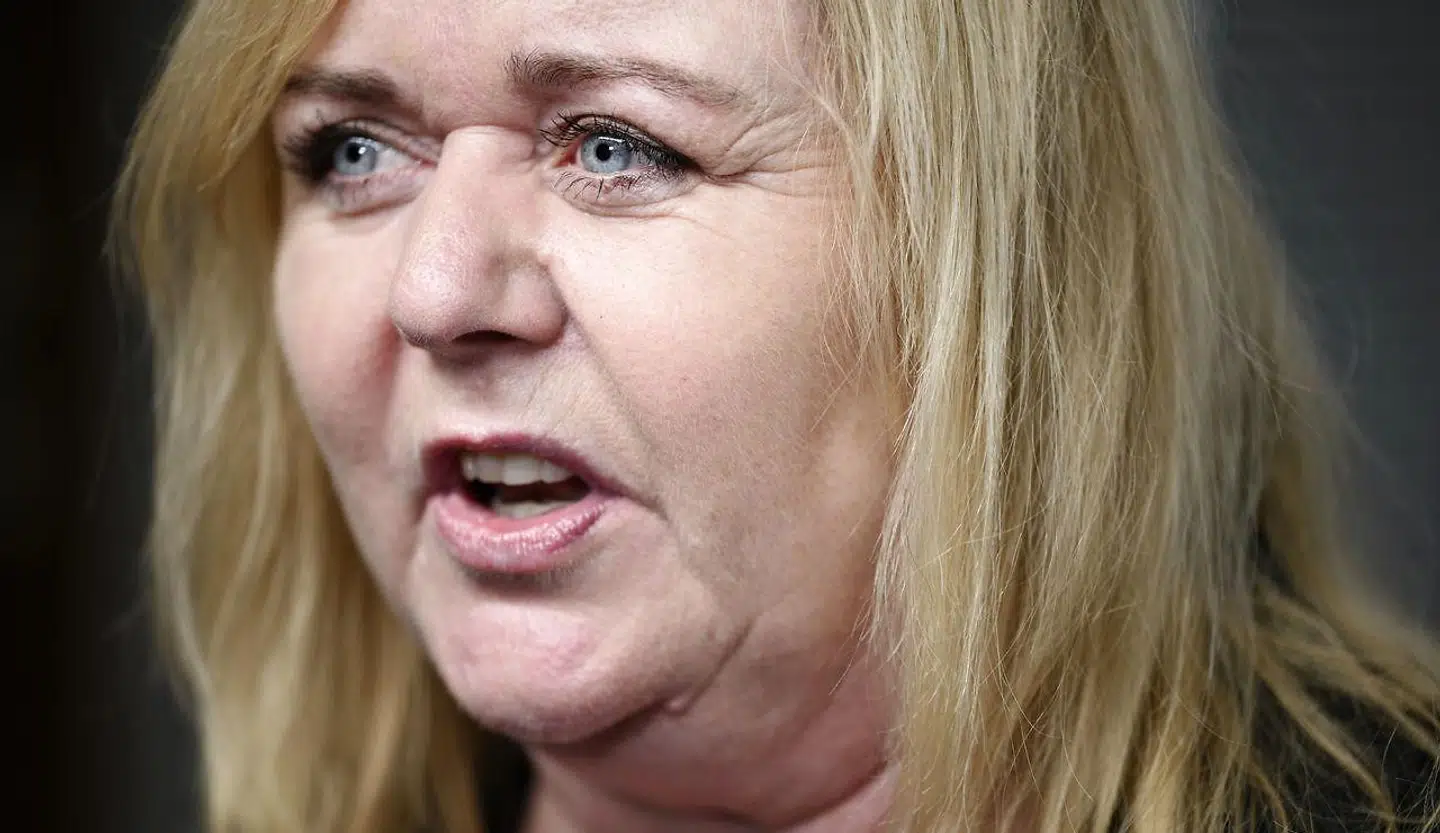 De Konservatives erhvervsordfører Mona Juul demonstrerede, at hun er gjort af ministermateriale, da hun fik konkurs udskiftet med dvale i den seneste hjælpepakke. Men hun har også mere erhvervserfaring end statsministeren, finansministeren og erhvervsministeren tilsammen.