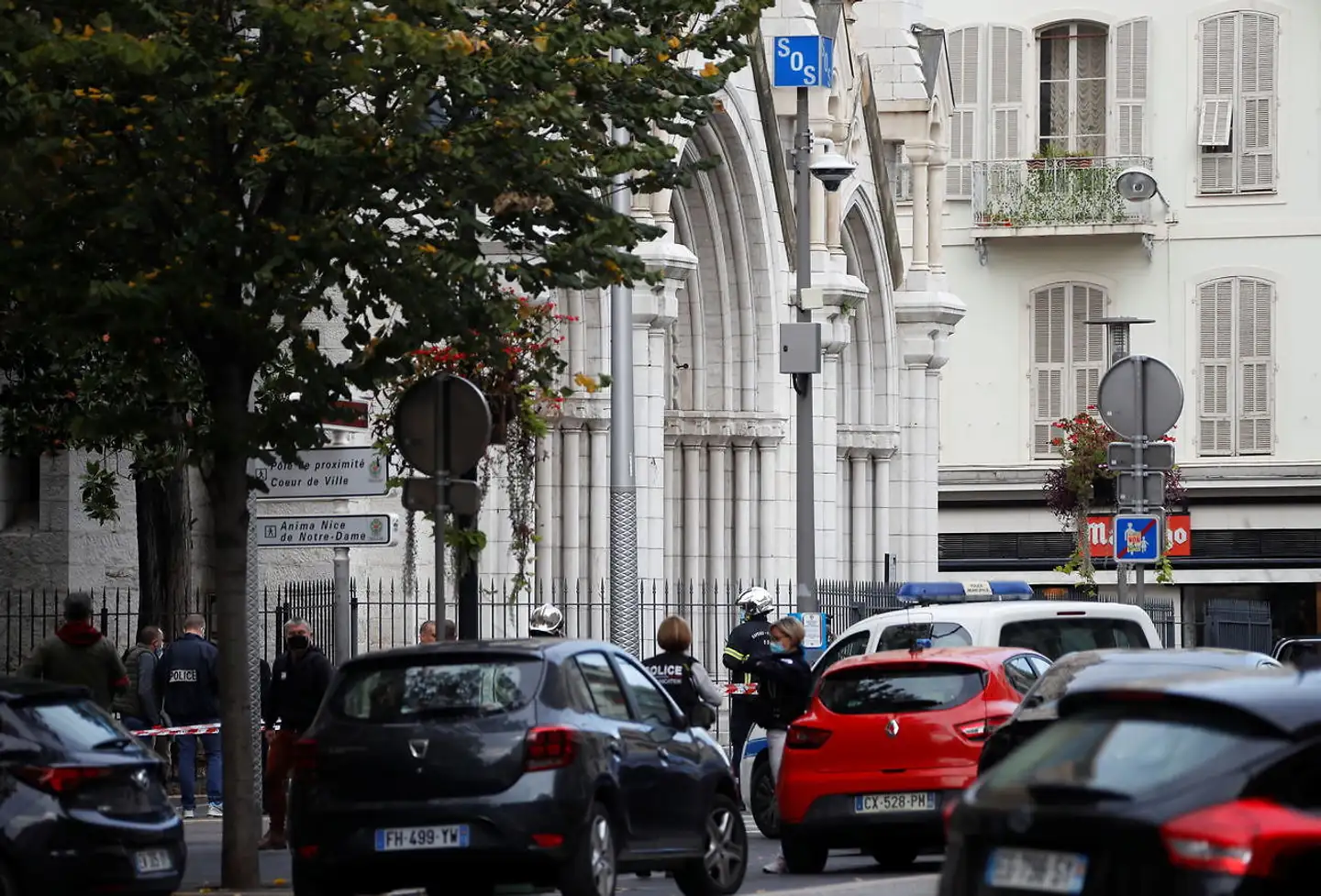 Notre-Dame-kirken i det centrale Nice var tidligt torsdag scene for Frankrigs seneste terrordrama, der kostede tre livet.
