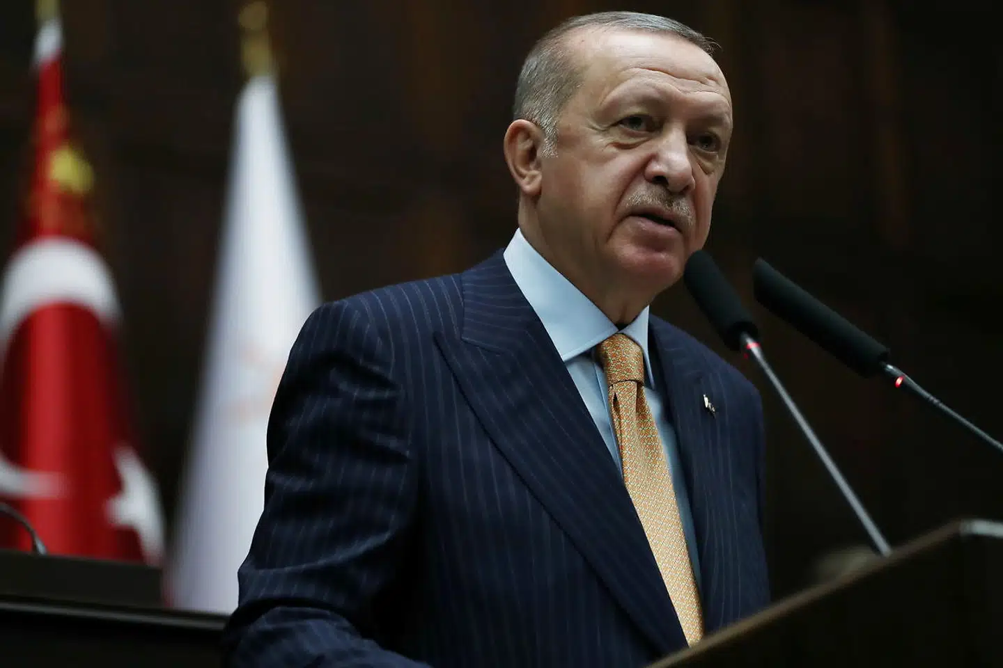 Den tyrkiske præsident, Recep Tayyip Erdogan, har de seneste dage ligget i verbal krig med sin franske kollega Emmanuel Macron. Torsdag var han hurtig til, via sit udenrigsministerium, at fordømme attentatet i Nice i skarpe vendinger.