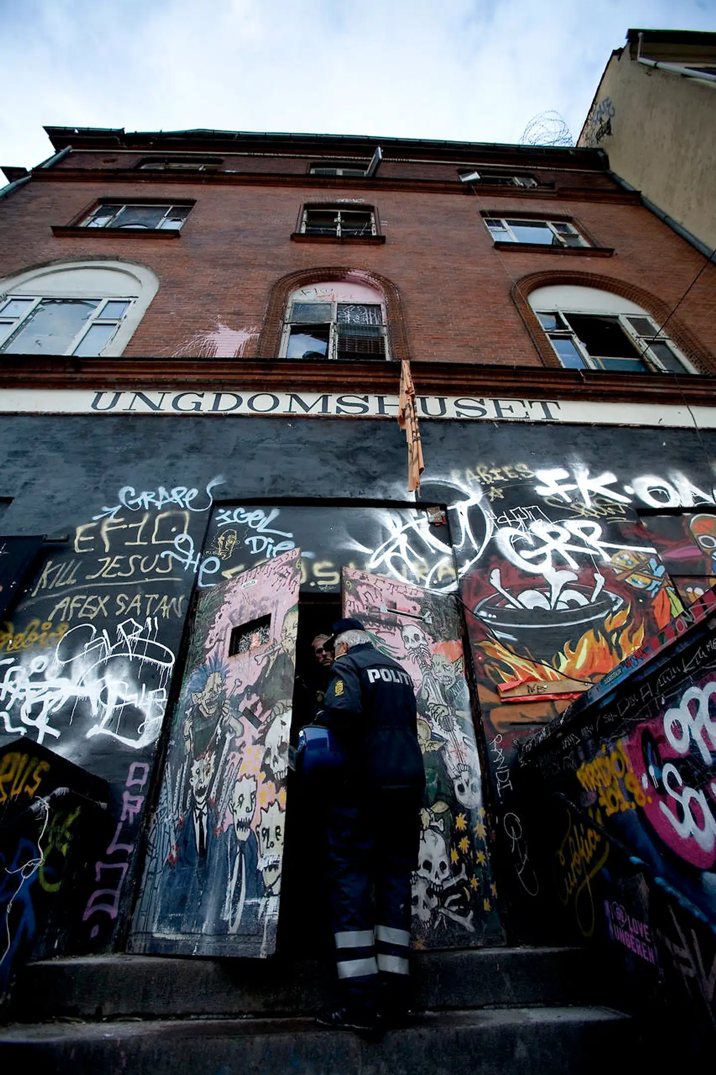 Ungdomshuset på Jagtvej 69 efter rydningen af huset. Anna Libak var en kort stund inde i huset, fordi det var cool som skoleelev at være en del af det, men hun forlod hurtigt miljøet.