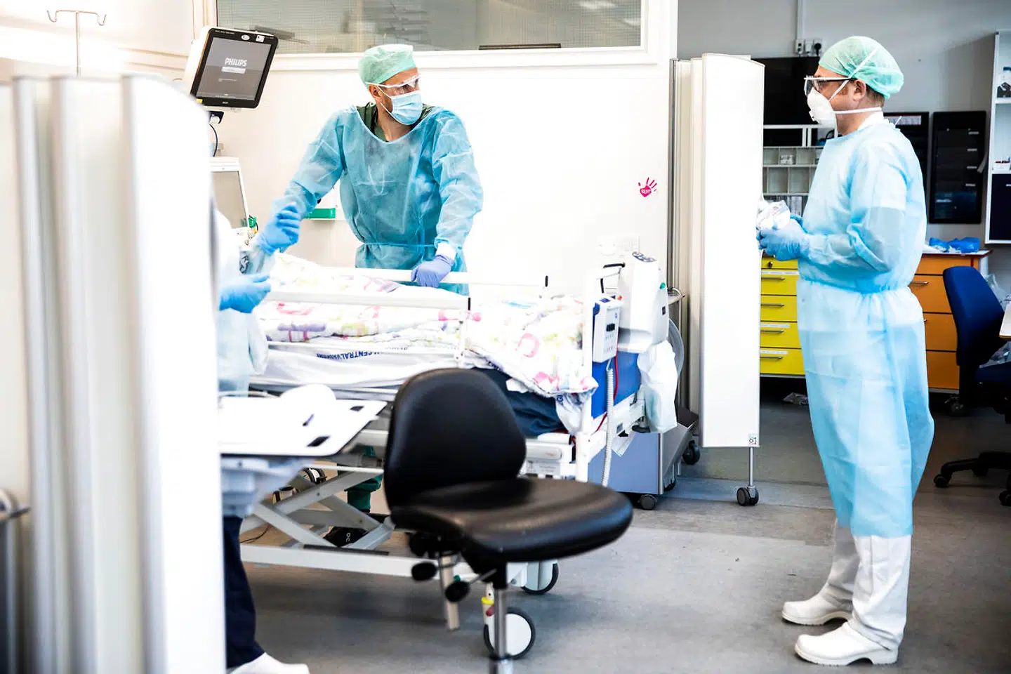 Arkivfoto. Tallet over indlagte coronapatienter er under epidemien blevet fremhævet som en god rettesnor for, om sundhedsvæsenet risikerer at blive overbelastet, hvis antallet af sengepladser ikke kan følge med dem, der har behov for at blive indlagt eller komme i respirator.