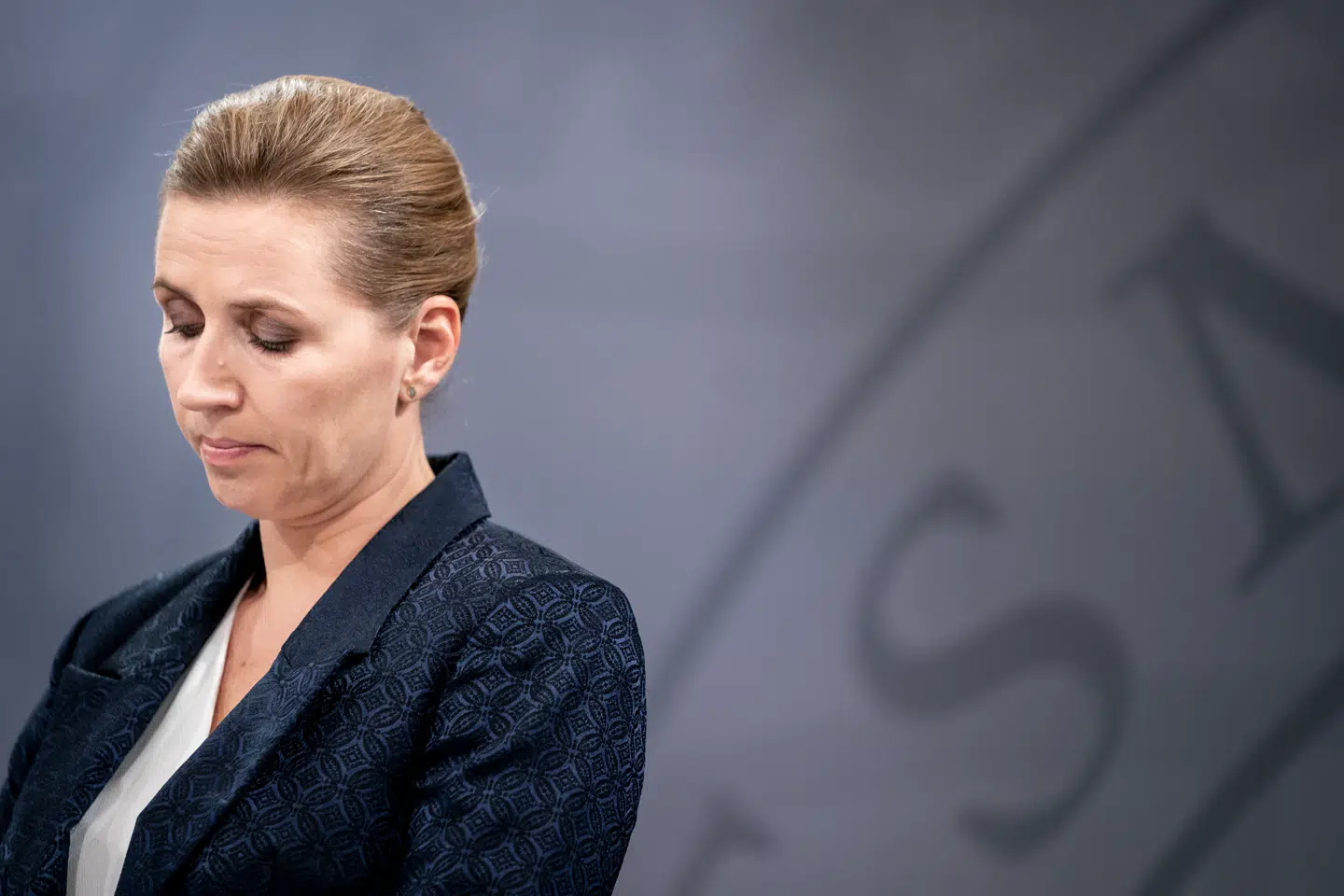 Mette Frederiksen har holdt pressemøde på pressemøde med nye restriktioner og begrænsninger, men logikken og sammenhængen halter ofte. Og det ser ud til at blive værre her i anden bølge.