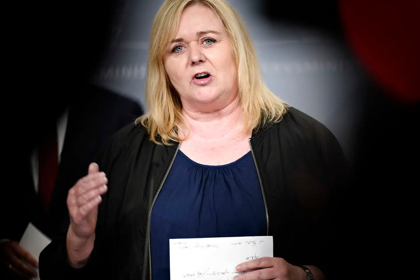 »Det er ikke, fordi jeg synes, at pengene skal fosse ud. Vi skal bare holde hånden under virksomhederne. For det er det, der er økonomisk forsvarligt,« siger Mona Juul, erhvervsordfører for de Konservative.