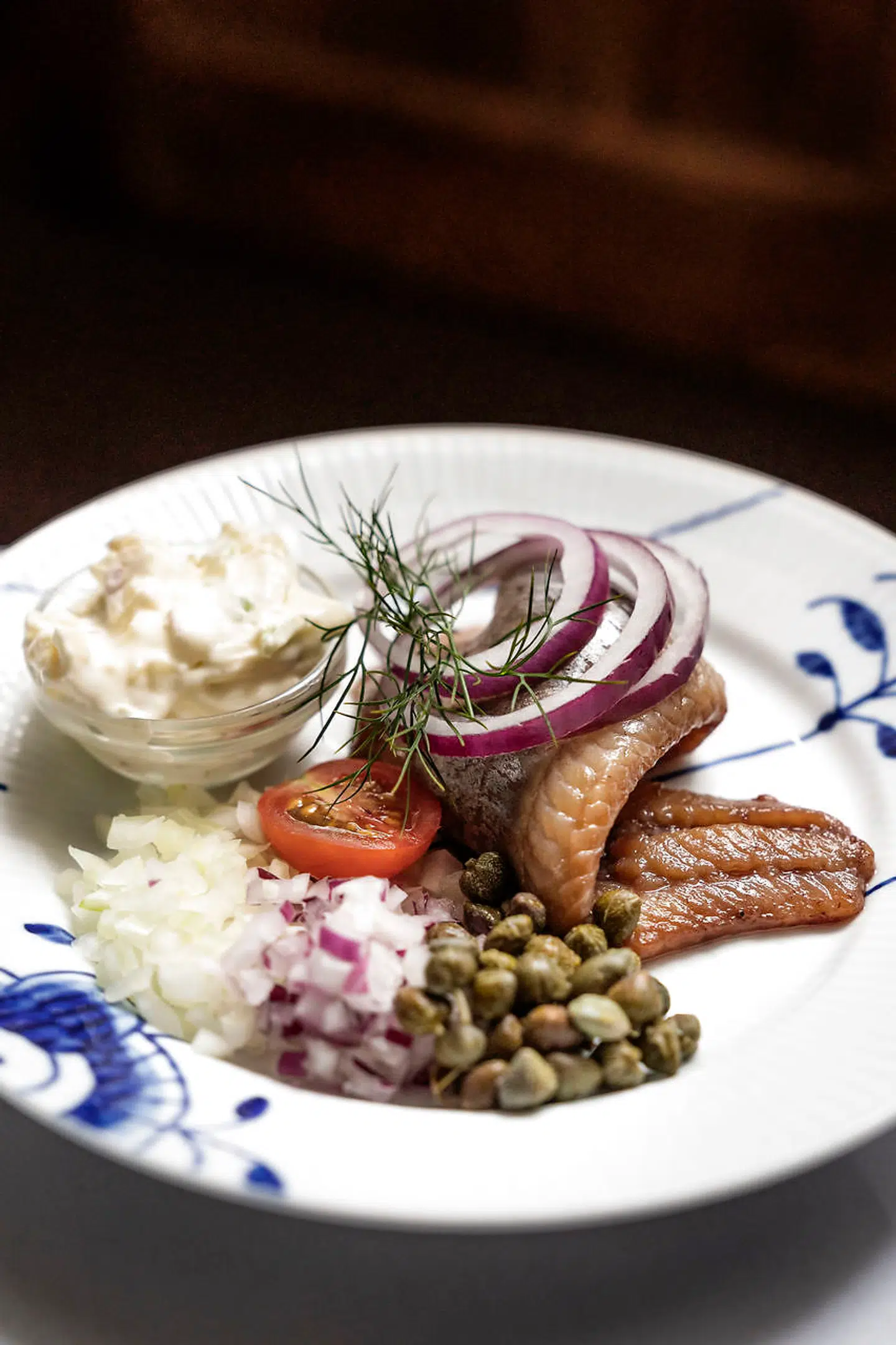 »Kong Frederiks sild« havde været marineret i portvin, hvilket gav den flotte, hele krydderfilet en lækker, moden sødme.