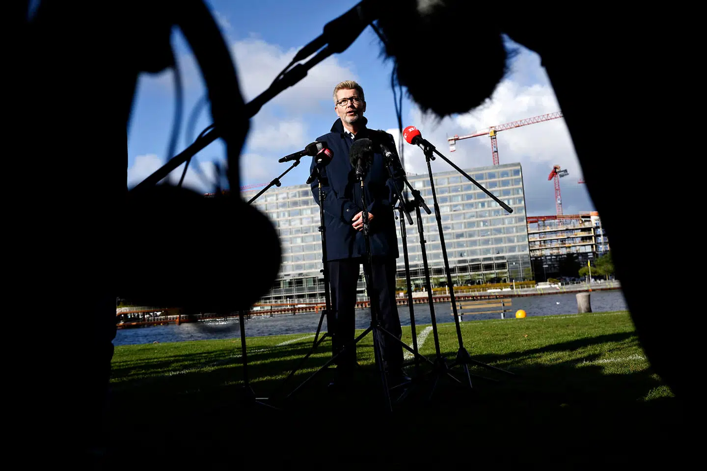 Historien om, at overborgmester Frank Jensen (S) mandag trak sig tilbage som overborgmester i København, er nået vidt omkring.