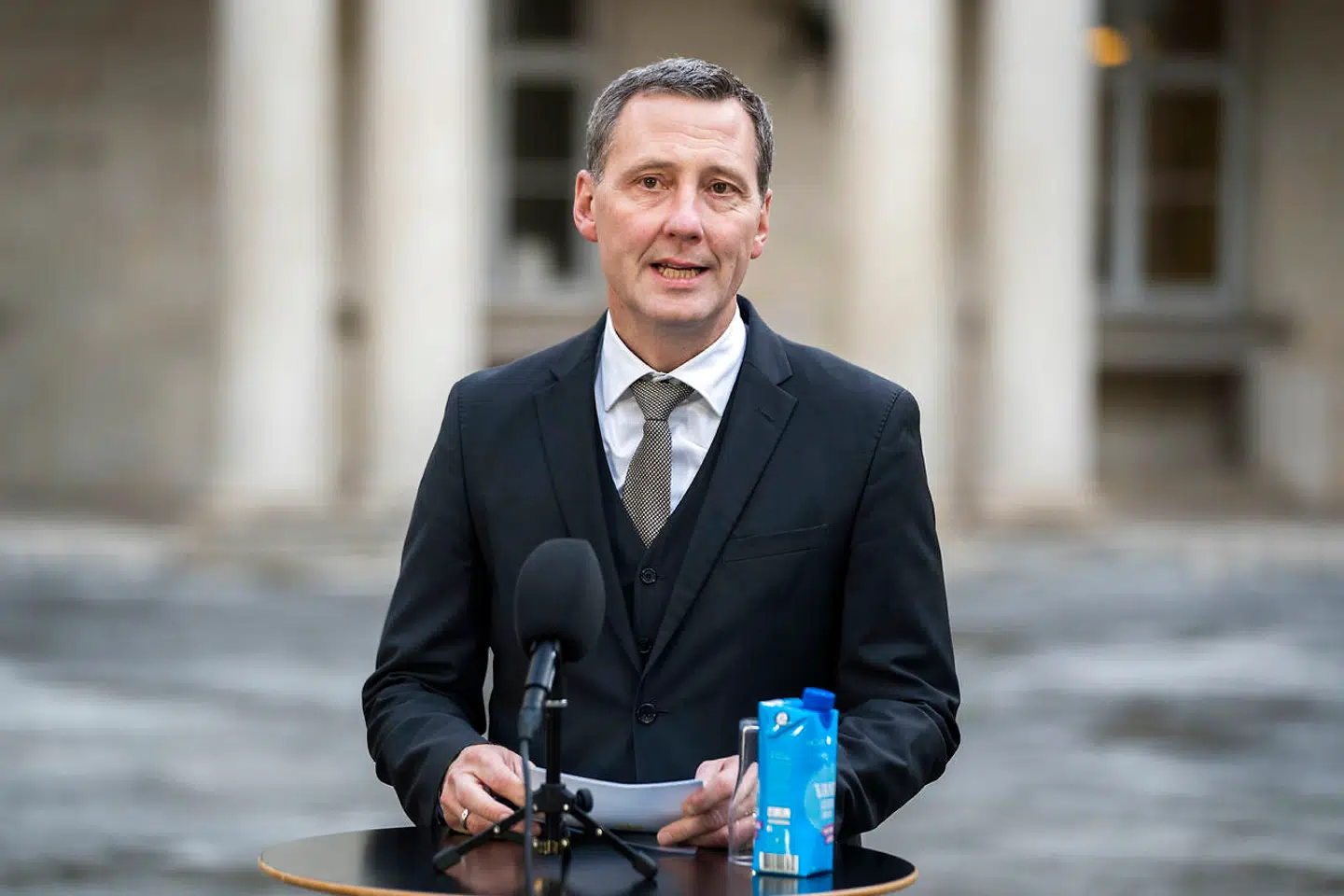 Justitsminister Nick Hækkerup (S) varsler nye tiltag mod fangeflugter efter Peter Madsens fejlslagne flugtforsøg.