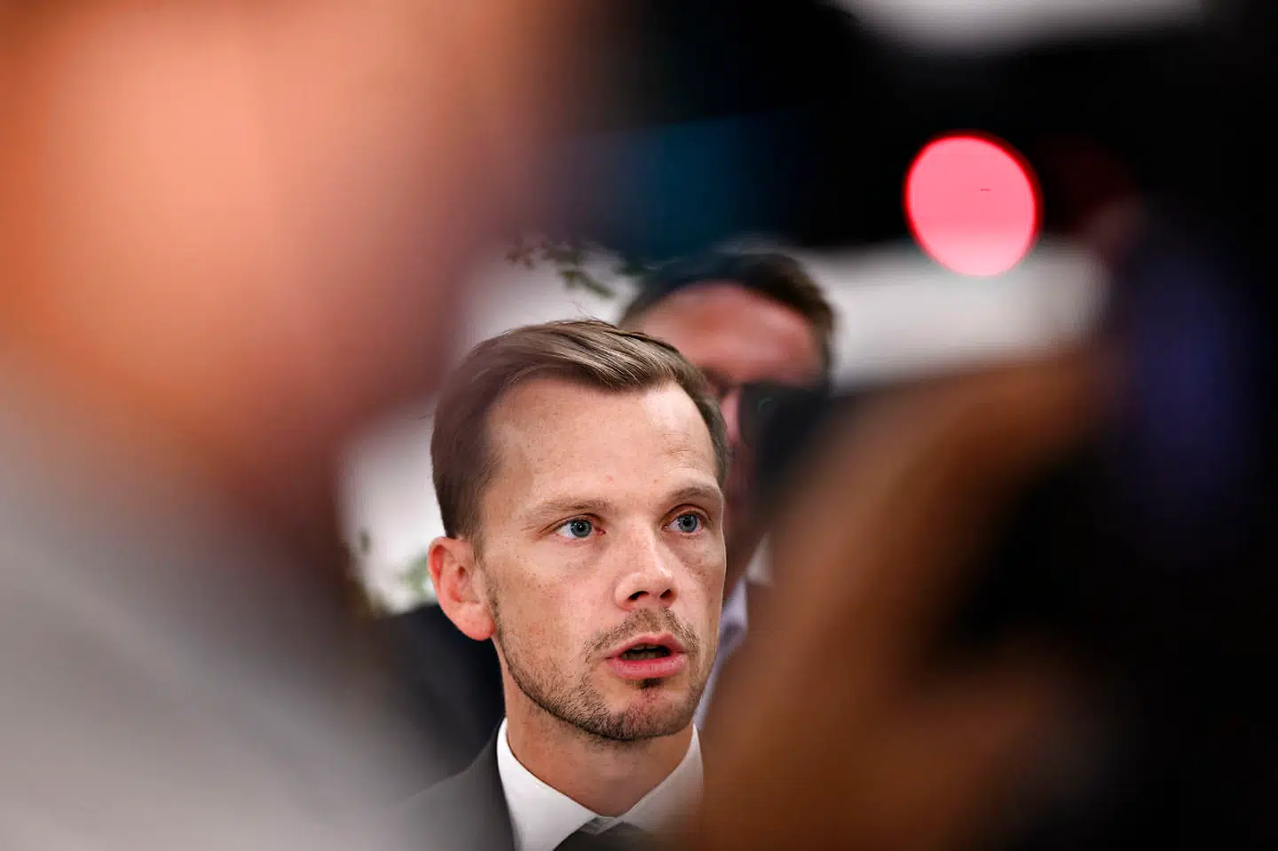 Beskæftigelsesminister Peter Hummelgaard kan ende med et stort hul i kassen efter forliget om Arne-pension. Et gammelt forlig blokerer for store besparelser på jobcentrene på denne side af et valg.
