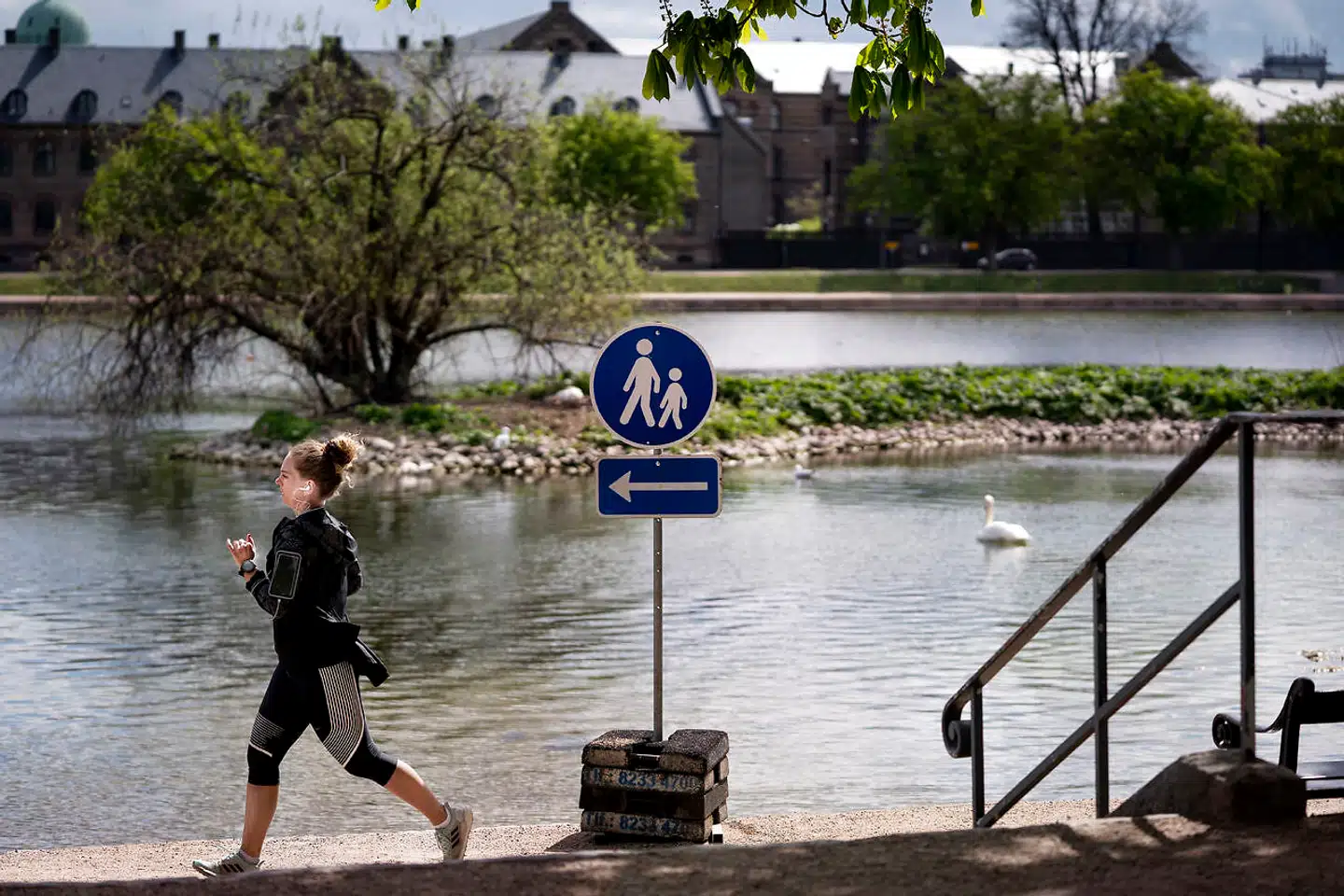 ARKIVFOTO: Ensretning ved Søerne i København, tirsdag den 28. april 2020.