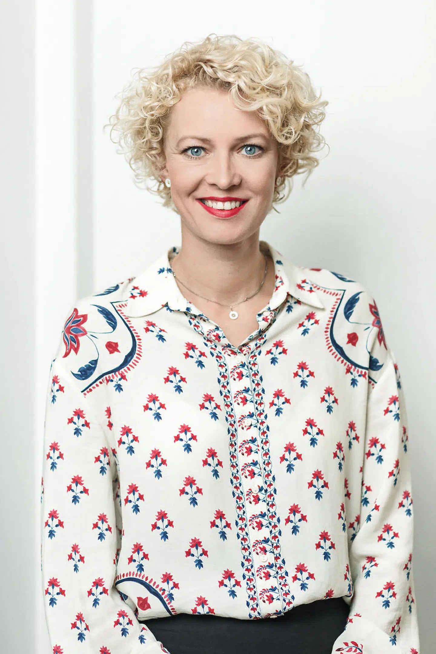 Ekspert i sociale medier Astrid Haug, der har fulgt den digitale udvikling gennem 15 år, fortæller, at det med sociale medier er lettere end nogensinde før at miskreditere andre mennesker.