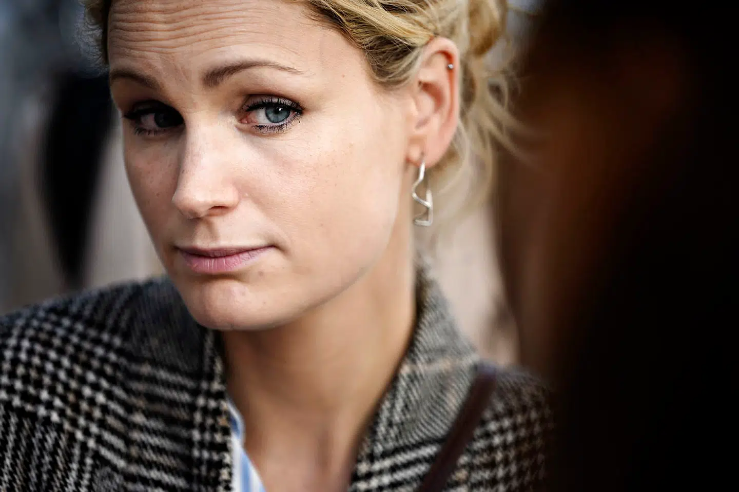 »Når jeg gerne vil have en grundlov, der rent faktisk afspejler de rettigheder, vi besynger så højt som danske værdier – som for eksempel ligestilling og retten til ikke at blive diskrimineret – er det, fordi det er noget så fundamentalt i vores samfund, men som vi ofte bøjer i de sammenhænge, hvor det passer bedst,« siger Enhedslistens politiske ordfører Pernille Skipper, som efterlyser en revision af Grundloven.