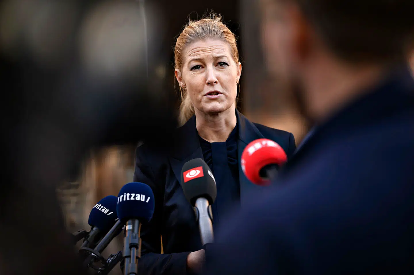 Sofie Carsten Nielsen udtaler sig til pressen i Bibliotekshaven i København fredag den 9. oktober 2020.De Radikales Morten Østergaard har skrevet på Facebook, at han for flere år siden er blevet gjort opmærksom på, at tre kvinder har oplevet uønsket seksuel opmærksomhed fra ham.. (Foto: Philip Davali/Ritzau Scanpix)