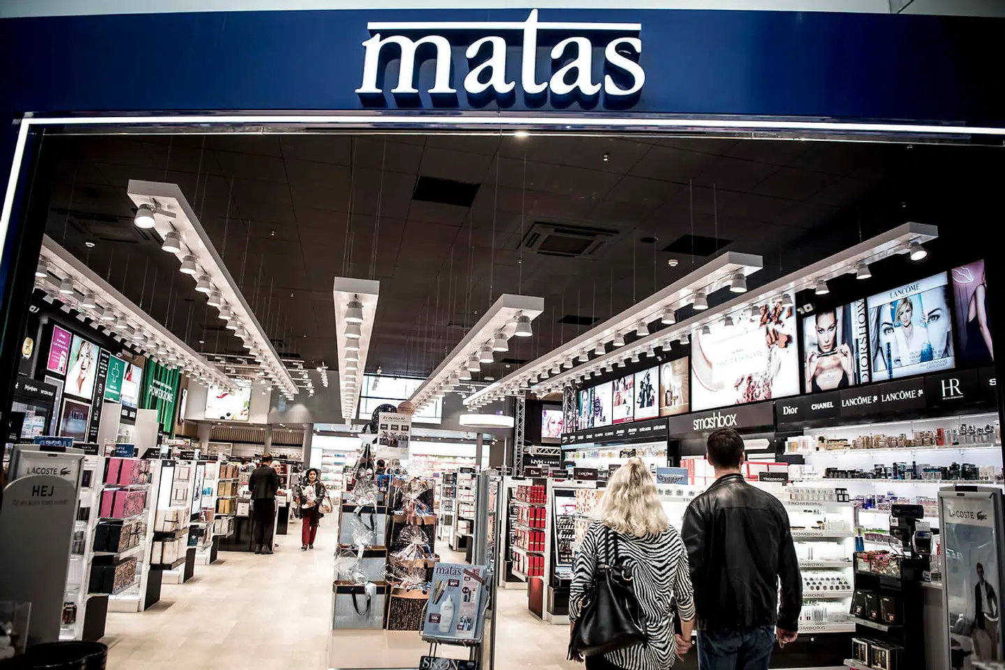 Matas har en fremgang i placering på 42 pladser. Der har været meget fokus på Matas under coronakrisen, som hurtigt fik transformeret en stor del af deres forretning over på webhandel og var en af de første virksomheder, som offentliggjorde, at de betalte hjælpepakker tilbage.