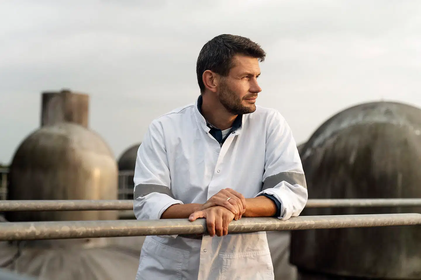 Mikkel Laust Broe er klar til at hjælpe til med at producere håndsprit igen, hvis der skulle blive behov for det.
